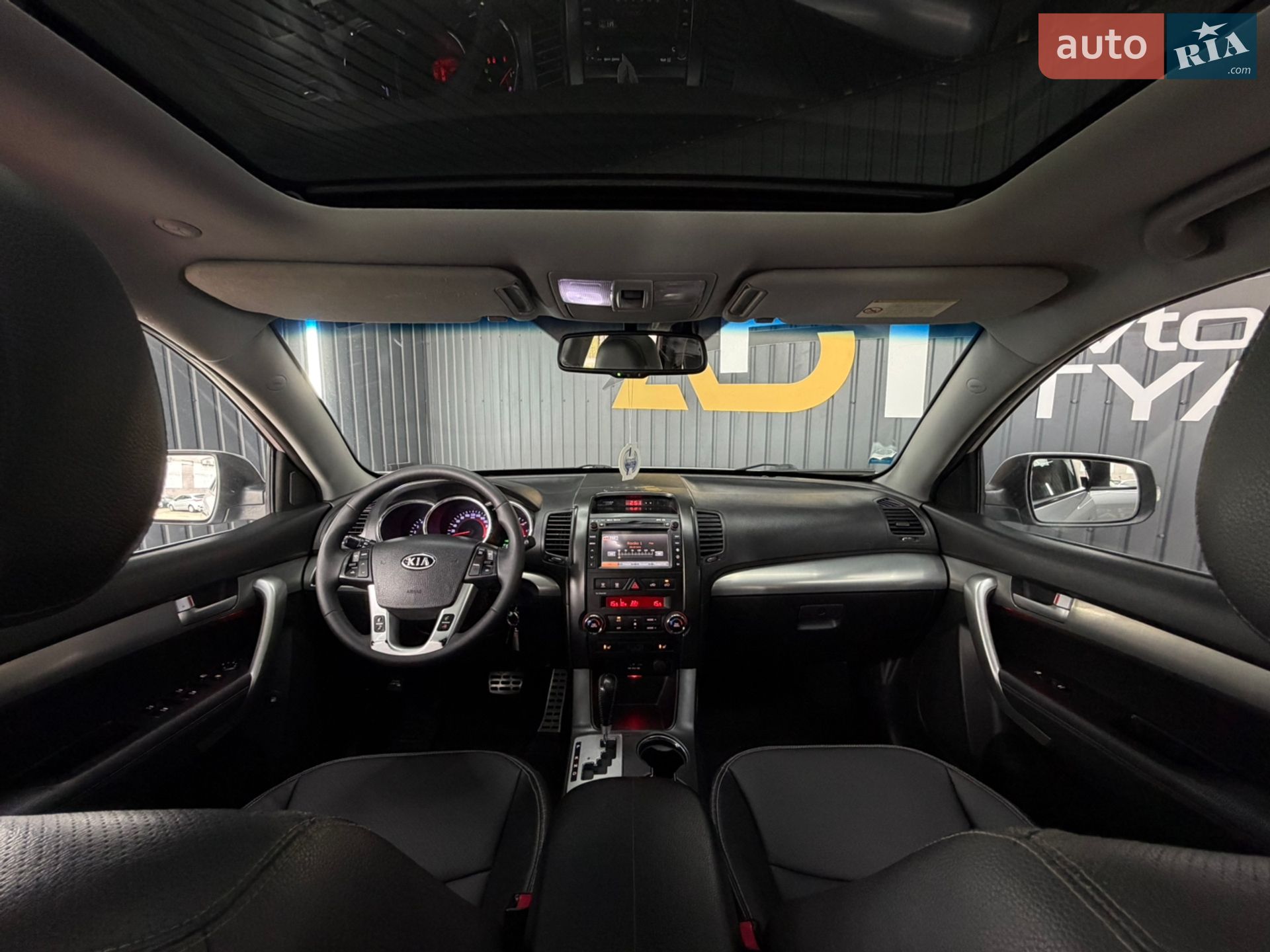 Kia Sorento 2012 VIN KNAKU814DC5278347 фото оголошення 25 з 36