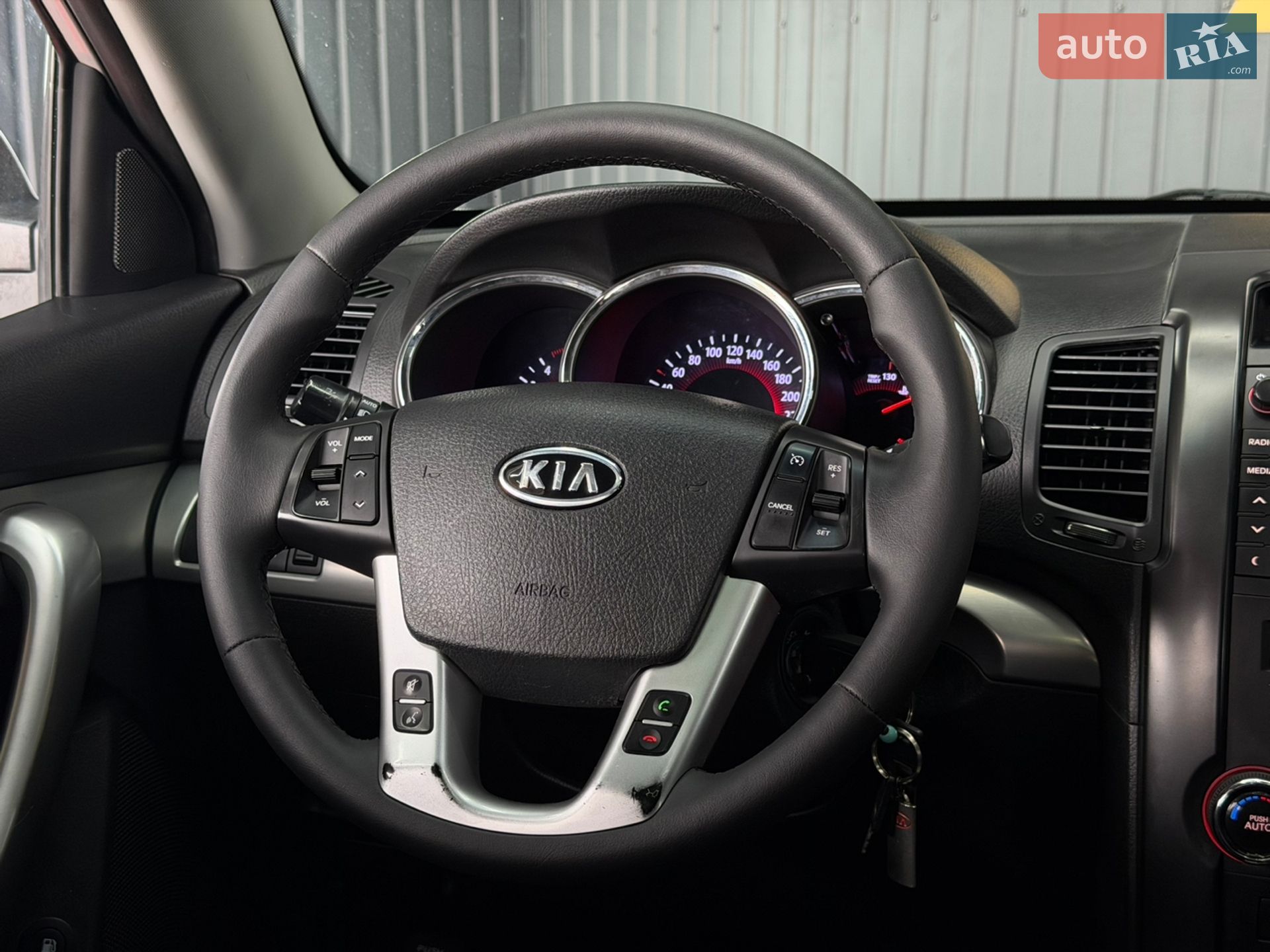 Kia Sorento 2012 VIN KNAKU814DC5278347 фото оголошення 27 з 36