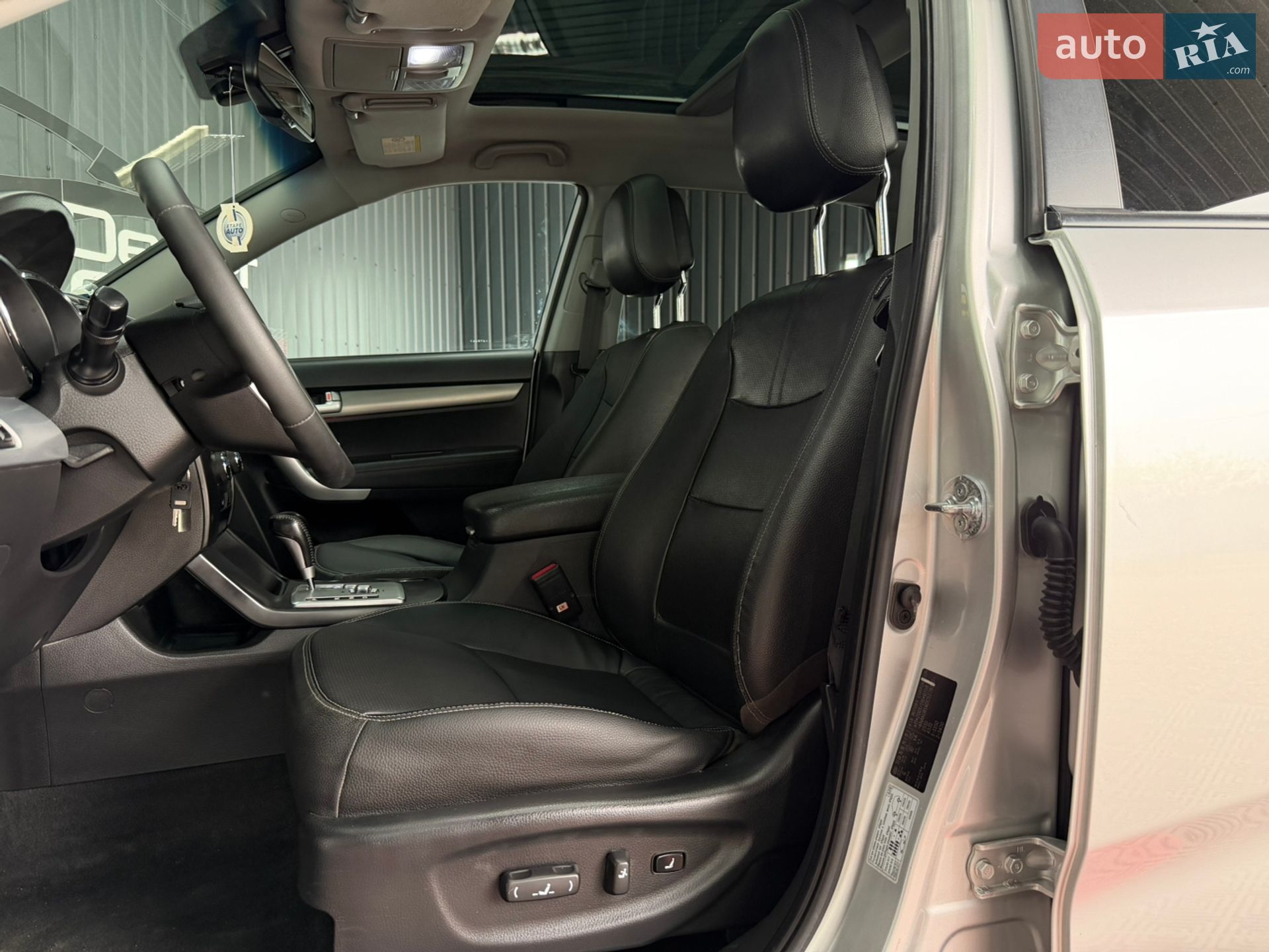 Kia Sorento 2012 VIN KNAKU814DC5278347 фото оголошення 33 з 36