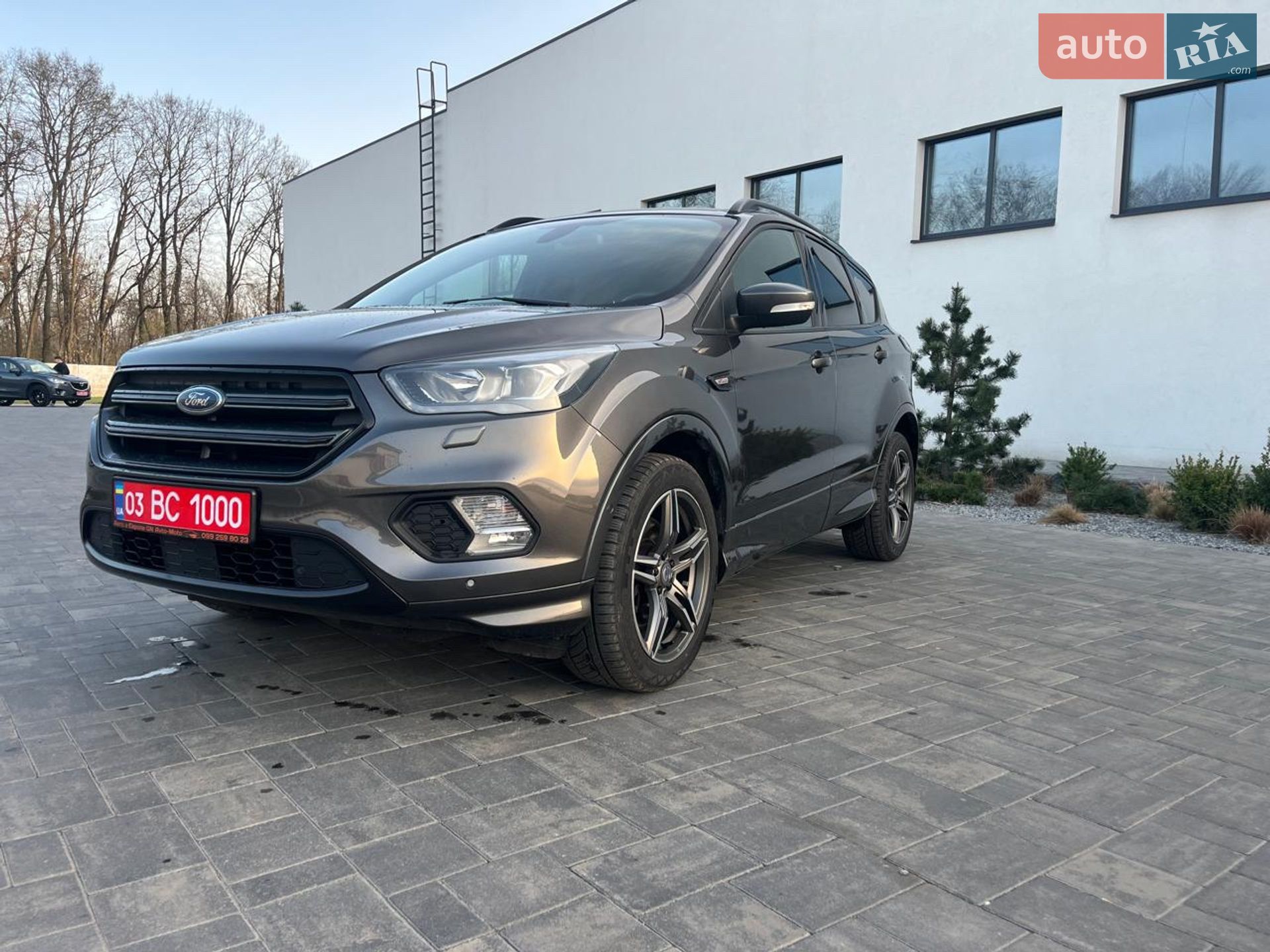 Ford Kuga 2018 VIN WF0AXXWPMAJY22208 фото оголошення 4 з 95