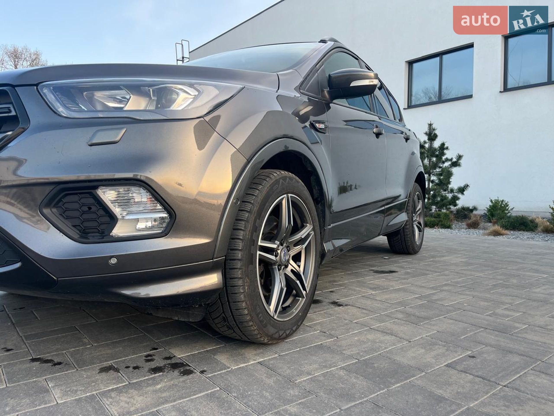 Ford Kuga 2018 VIN WF0AXXWPMAJY22208 фото оголошення 30 з 95