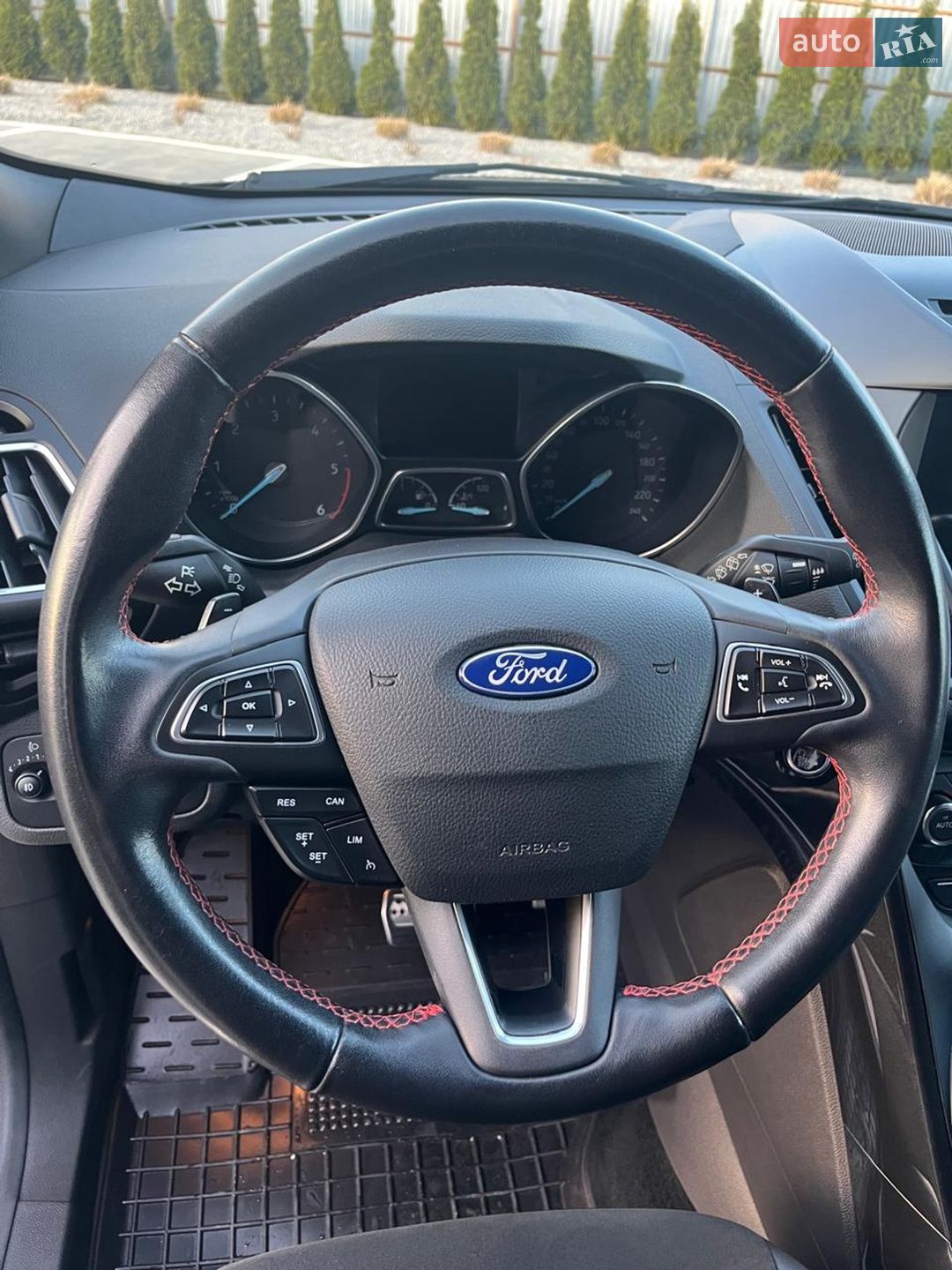 Ford Kuga 2018 VIN WF0AXXWPMAJY22208 фото оголошення 47 з 95