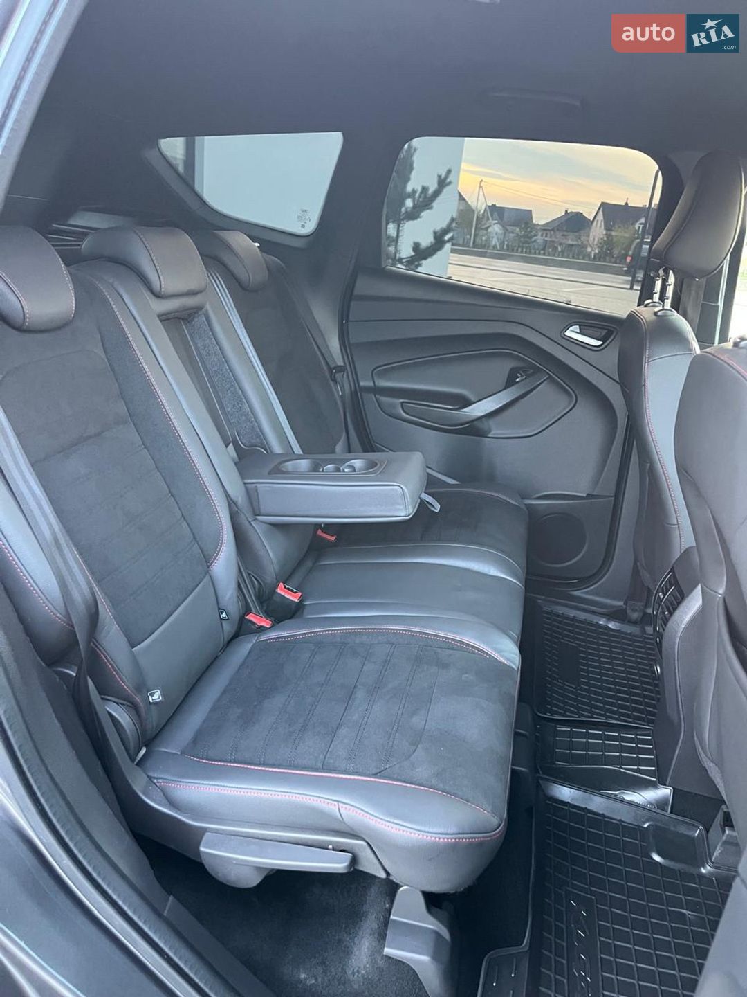 Ford Kuga 2018 VIN WF0AXXWPMAJY22208 фото оголошення 55 з 95