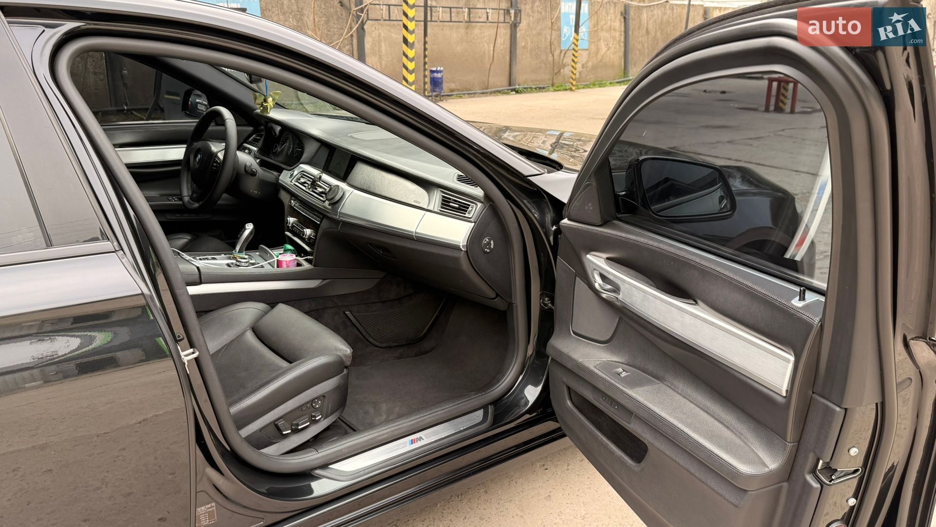 BMW 7 Series 2010 VIN WBAKC01050C498691 фото оголошення 31 з 35