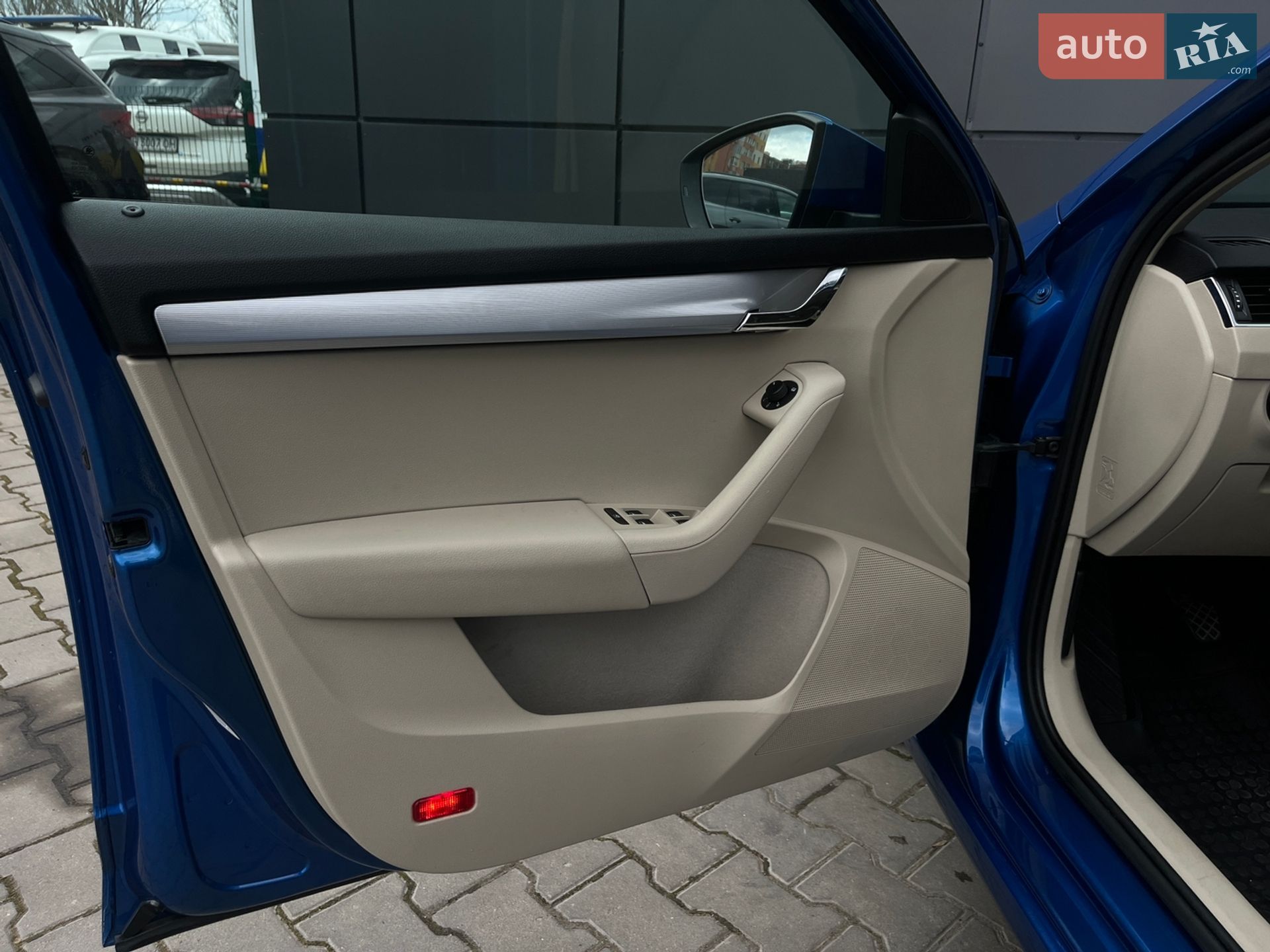 Skoda Octavia 2015 VIN TMBAG9NE0F0253210 фото оголошення 8 з 19