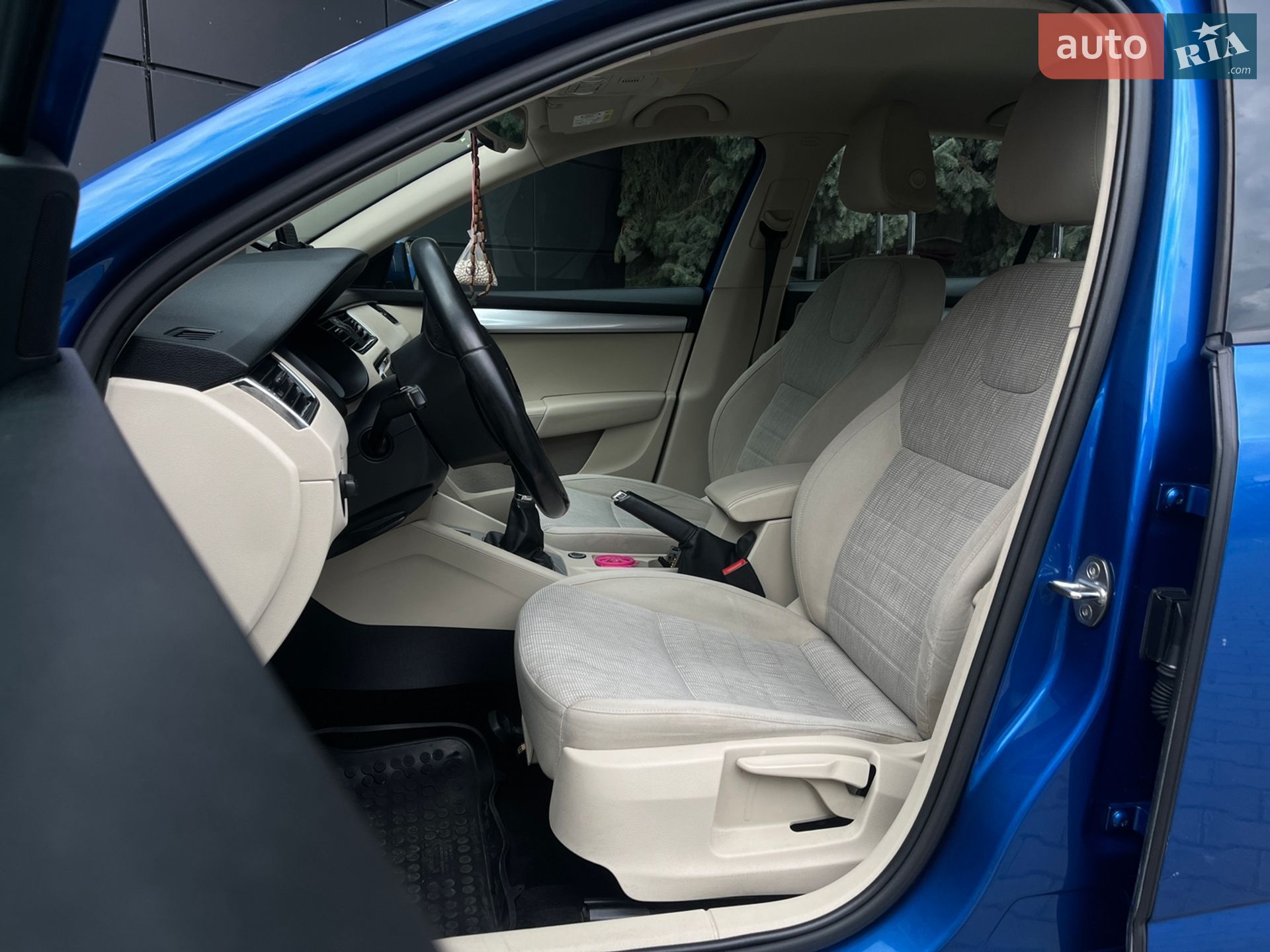 Skoda Octavia 2015 VIN TMBAG9NE0F0253210 фото оголошення 9 з 19