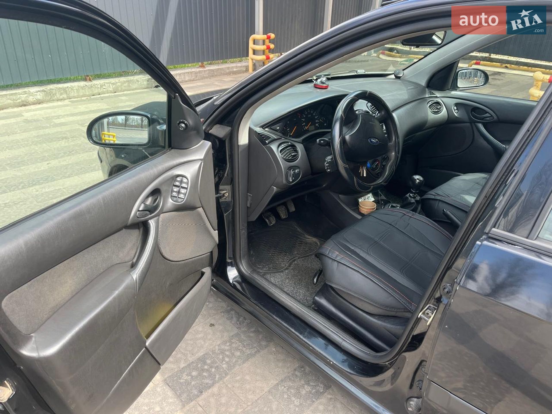 Ford Focus 2003 VIN WF0AXXGCDA3U64204 фото оголошення 6 з 17