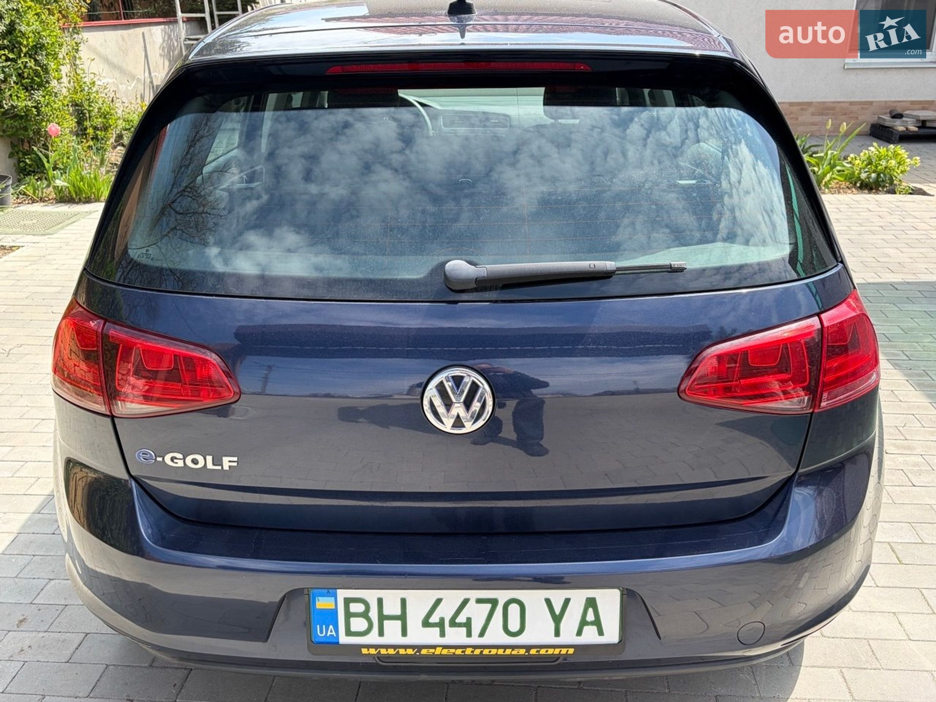 Volkswagen e-Golf 2016 VIN WVWKP7AU9GW914821 фото оголошення 3 з 17