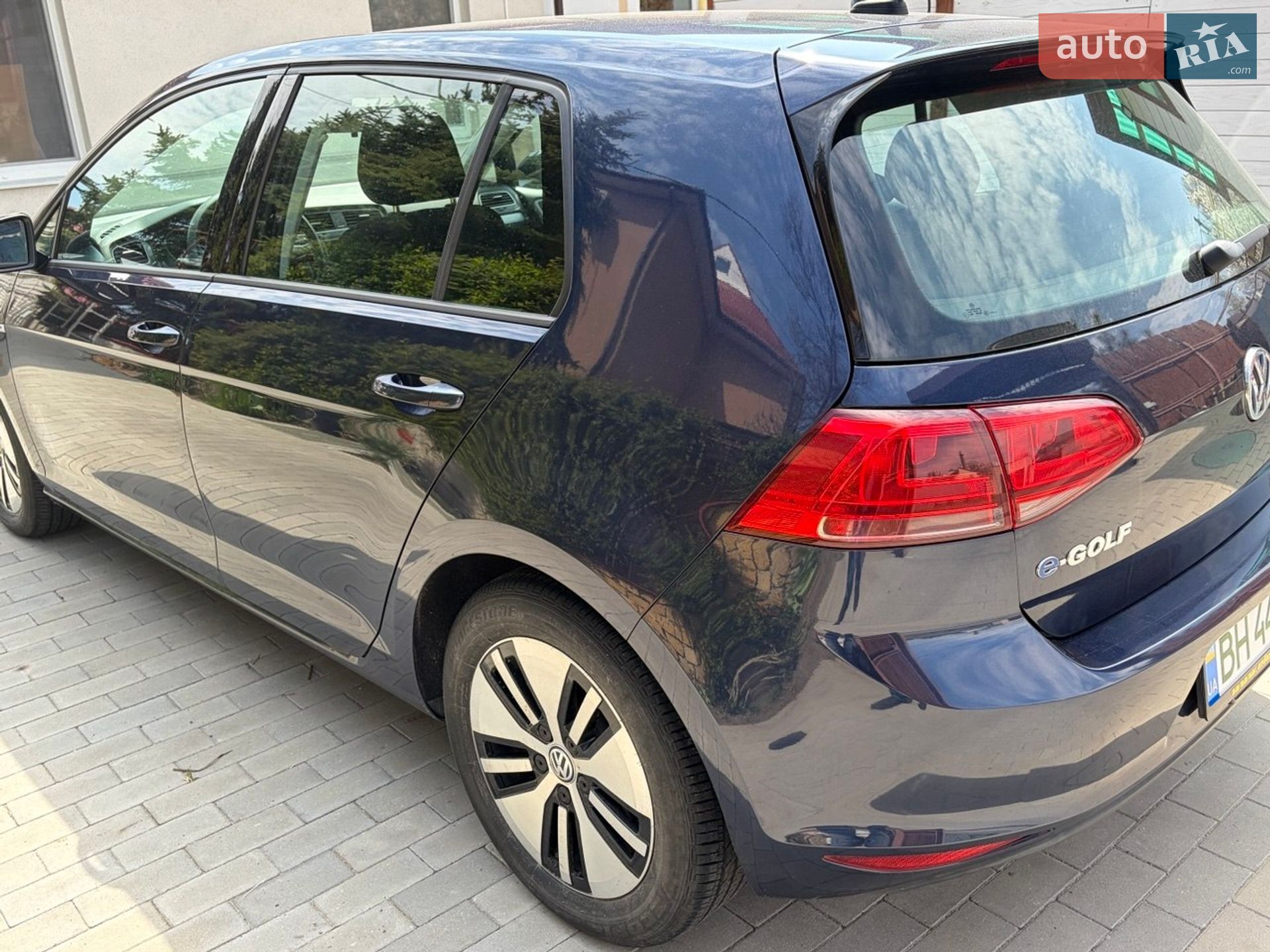 Volkswagen e-Golf 2016 VIN WVWKP7AU9GW914821 фото оголошення 9 з 17