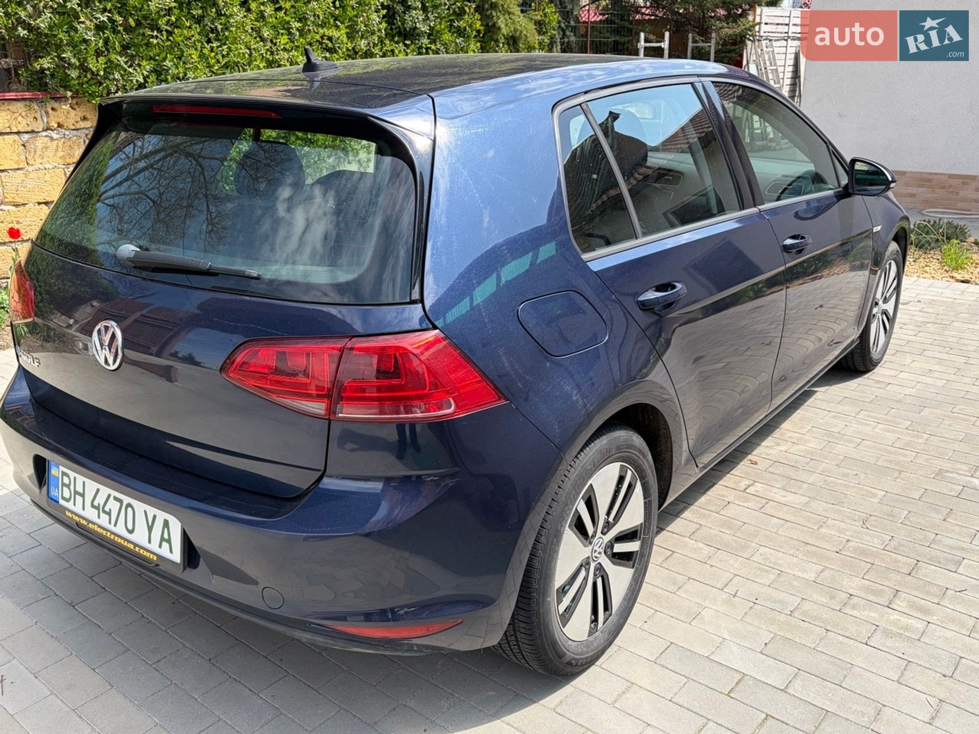 Volkswagen e-Golf 2016 VIN WVWKP7AU9GW914821 фото оголошення 10 з 17