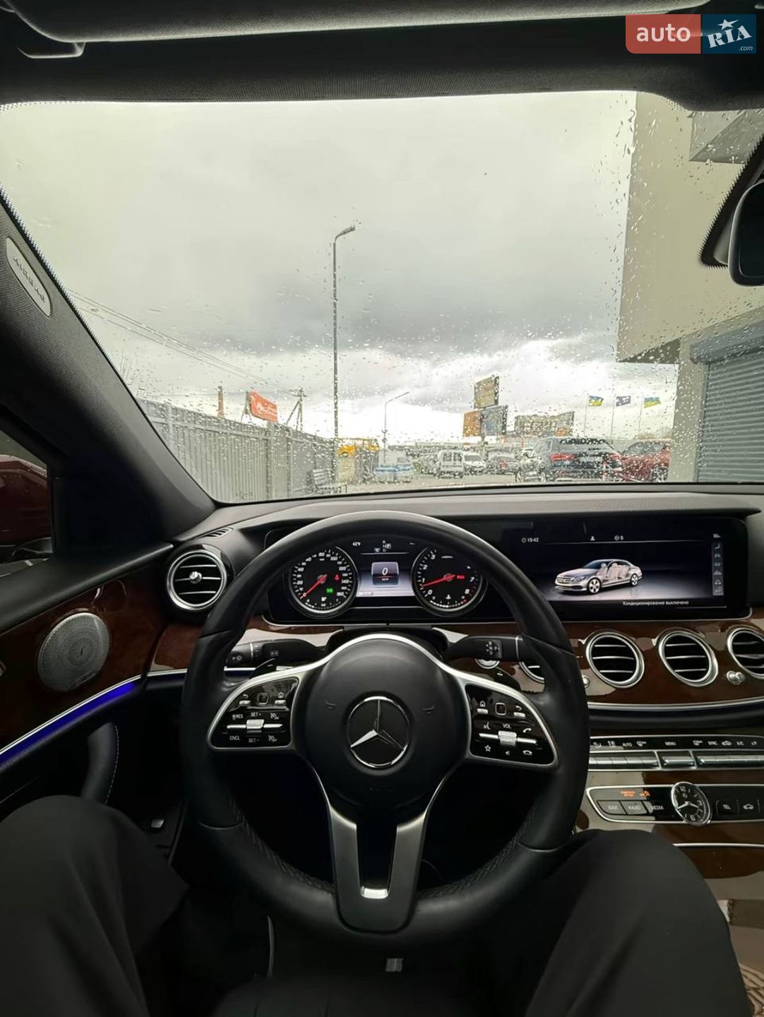 Mercedes-Benz E-Class 2018 VIN WDDZF4KB7KA510425 фото оголошення 11 з 36