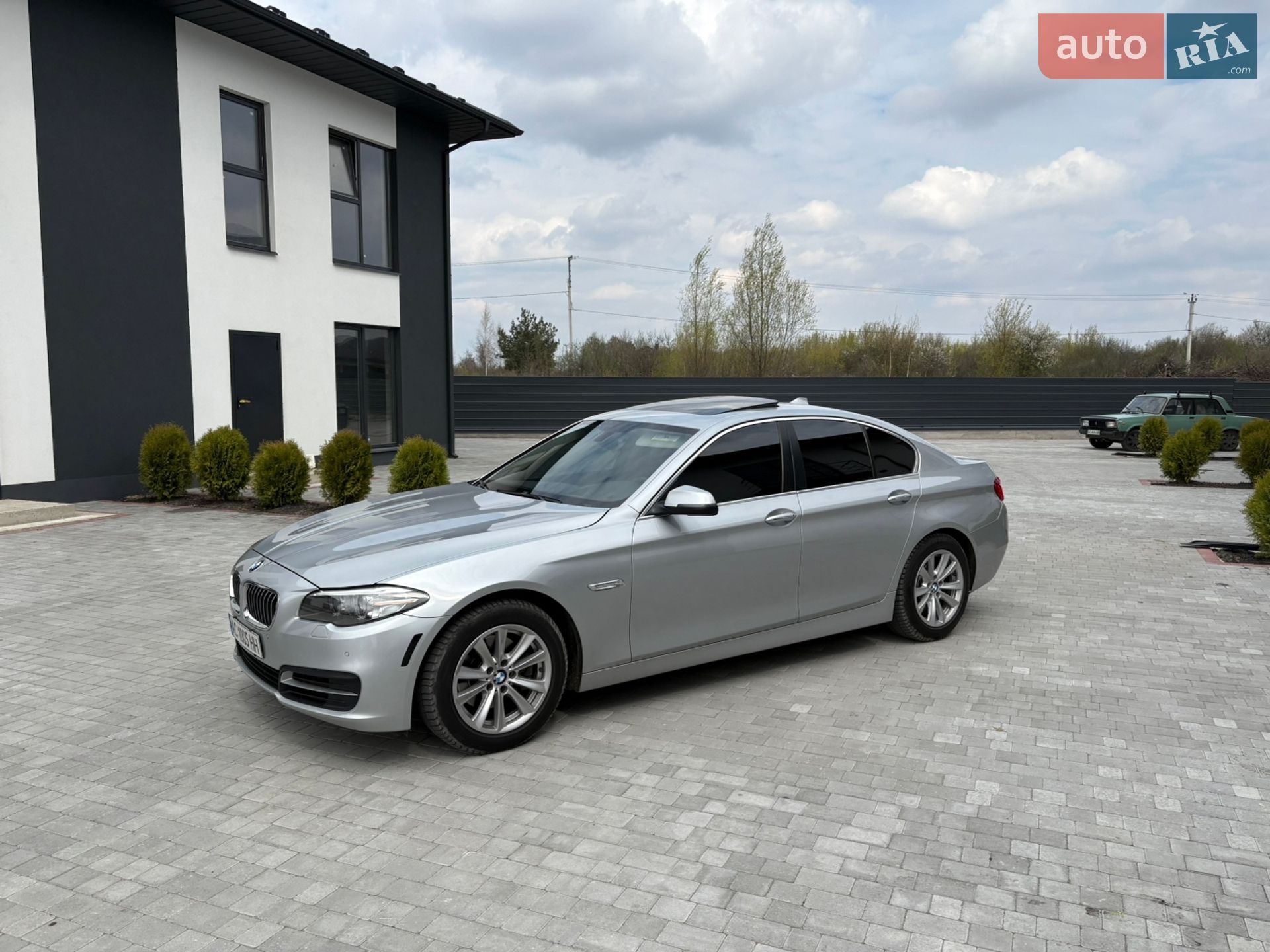 BMW 5 Series 2014 VIN WBA5A7C58ED612446 фото оголошення 4 з 63