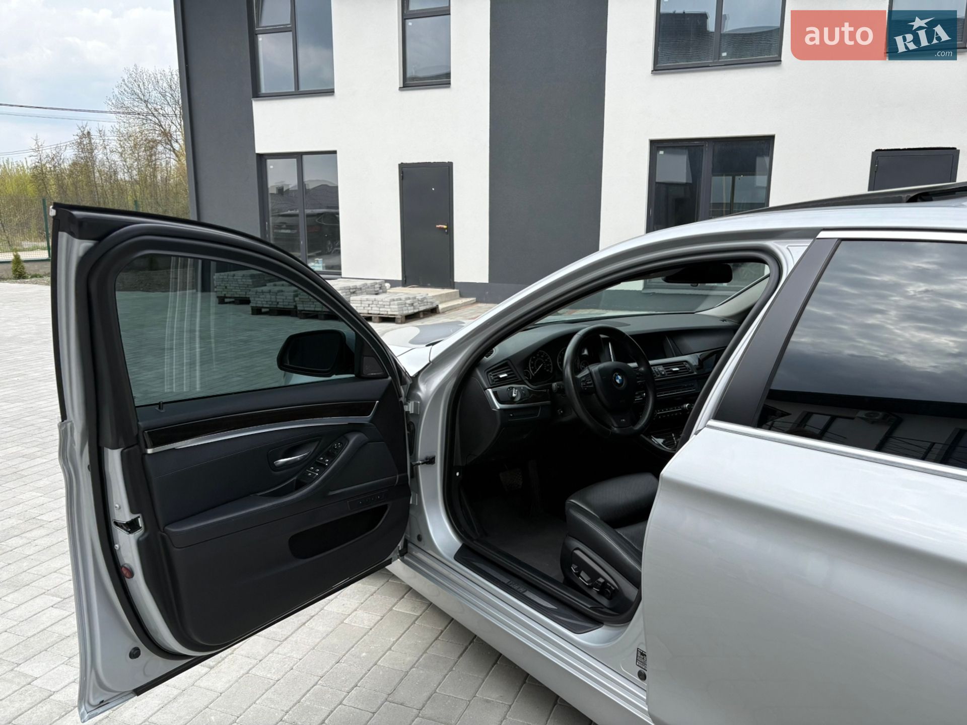 BMW 5 Series 2014 VIN WBA5A7C58ED612446 фото оголошення 8 з 63