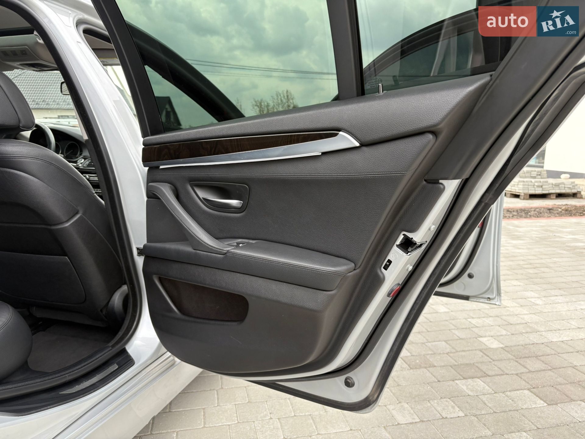 BMW 5 Series 2014 VIN WBA5A7C58ED612446 фото оголошення 38 з 63