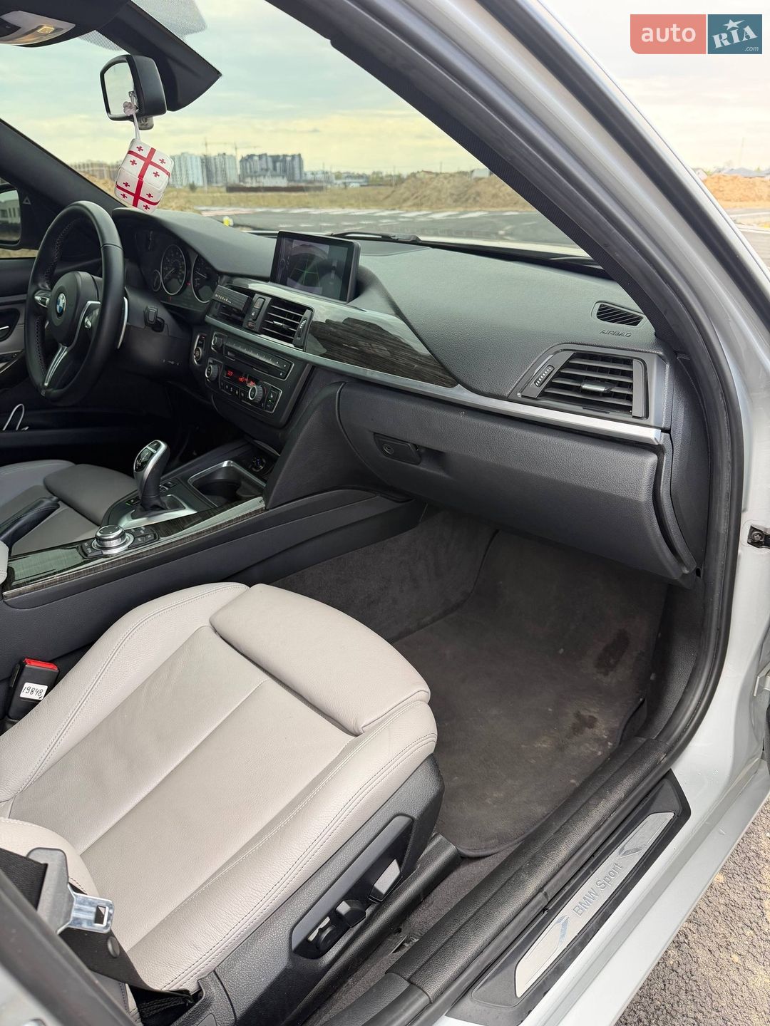 BMW 3 Series 2012 VIN WBA3A5G51DNP19109 фото оголошення 18 з 25