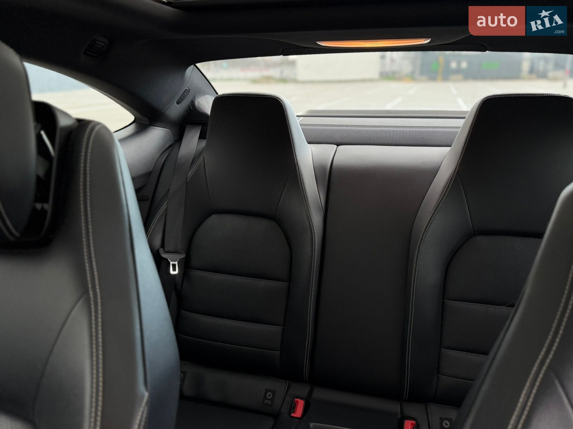 Mercedes-Benz C-Class 2012 VIN WDDGJ4HB1CF916394 фото оголошення 11 з 17
