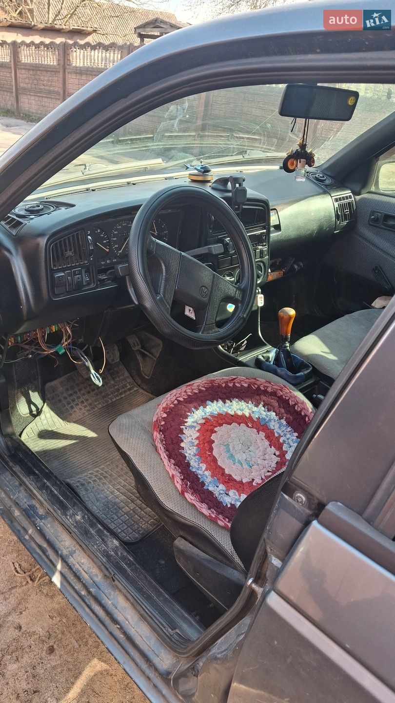 Volkswagen Passat 1990 VIN WVWZZZ31ZLB139513 фото оголошення 7 з 16