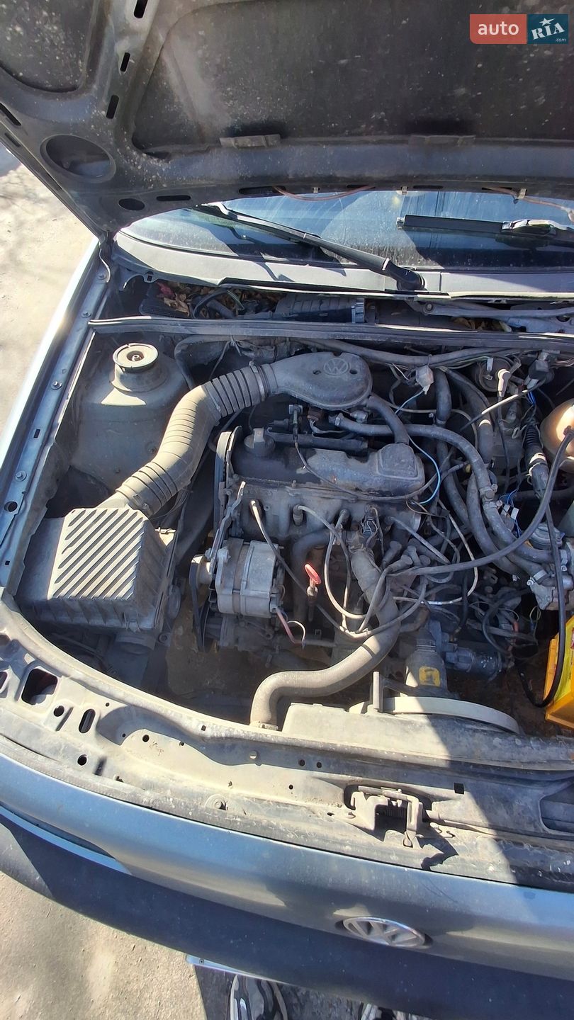 Volkswagen Passat 1990 VIN WVWZZZ31ZLB139513 фото оголошення 10 з 16