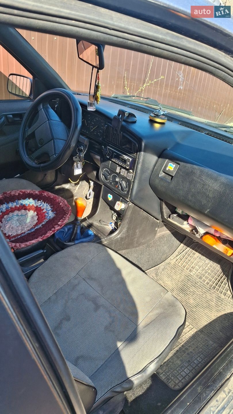 Volkswagen Passat 1990 VIN WVWZZZ31ZLB139513 фото оголошення 12 з 16