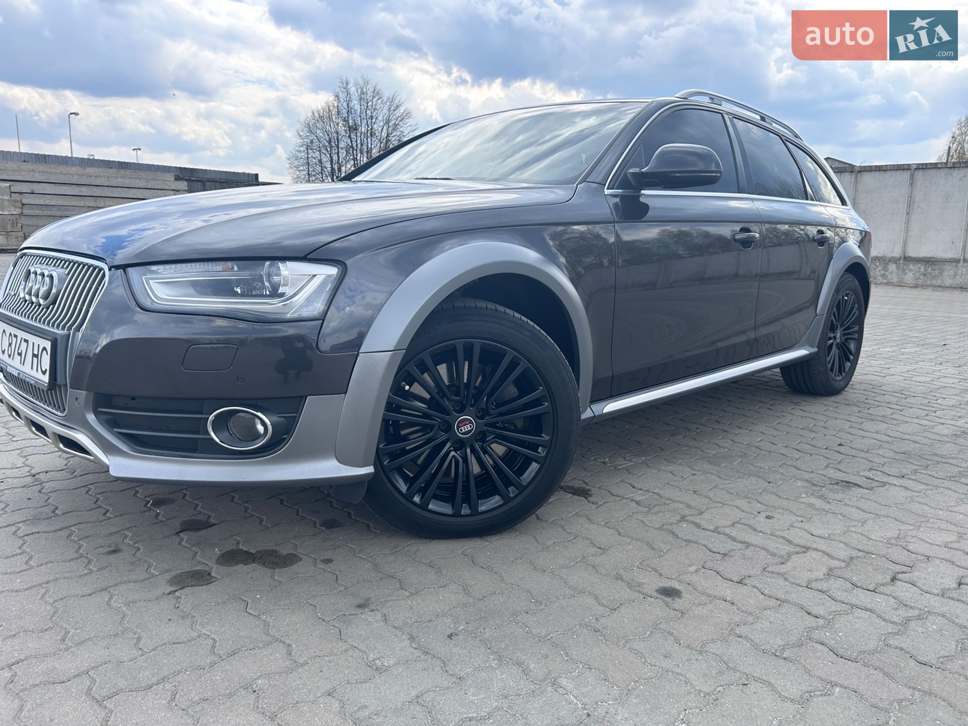 Audi A4 Allroad 2015 VIN WAUZZZ8K3GA013995 фото оголошення 4 з 49