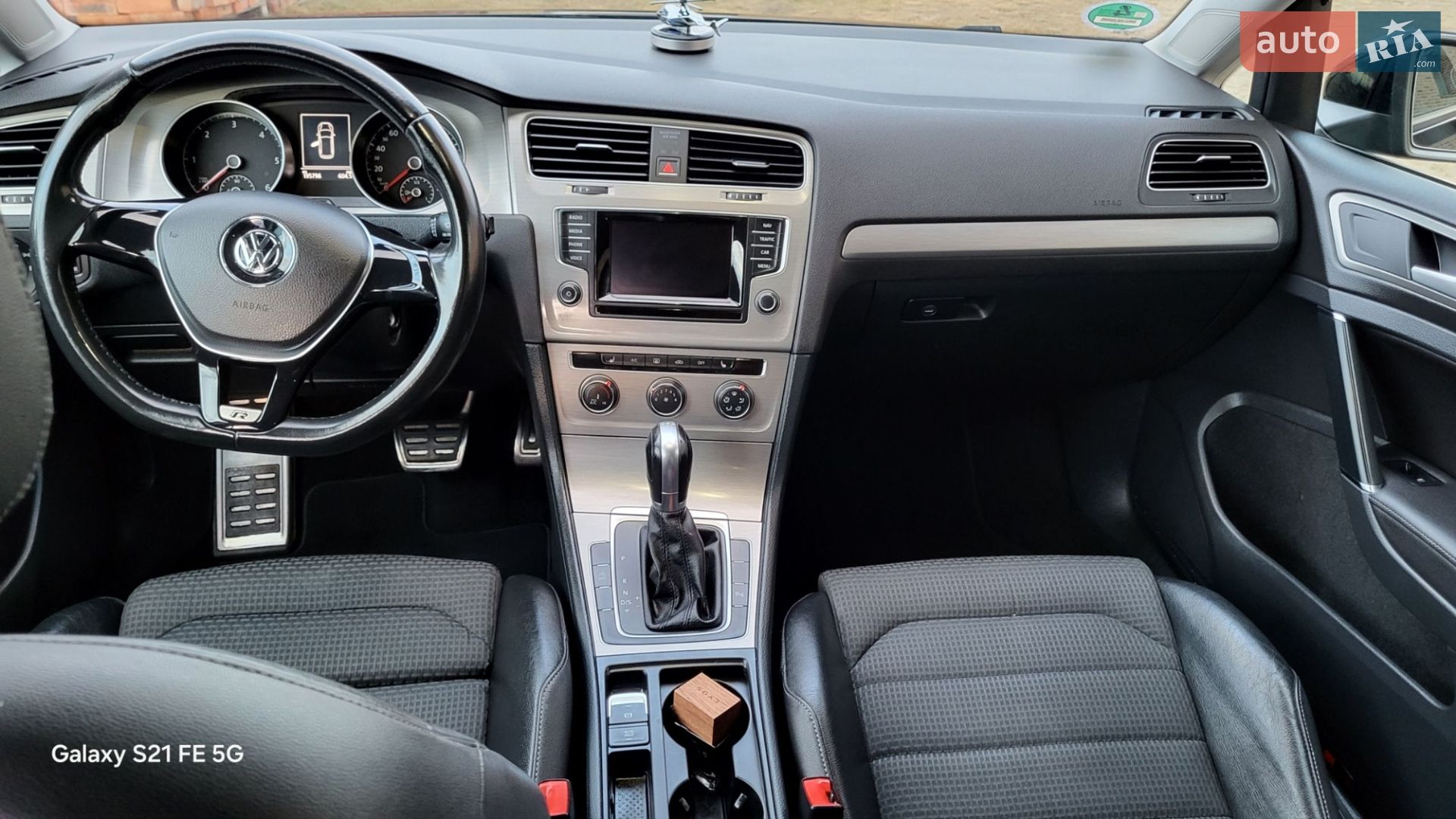 Volkswagen Golf 2015 VIN WVWZZZAUZFP631294 фото оголошення 7 з 45