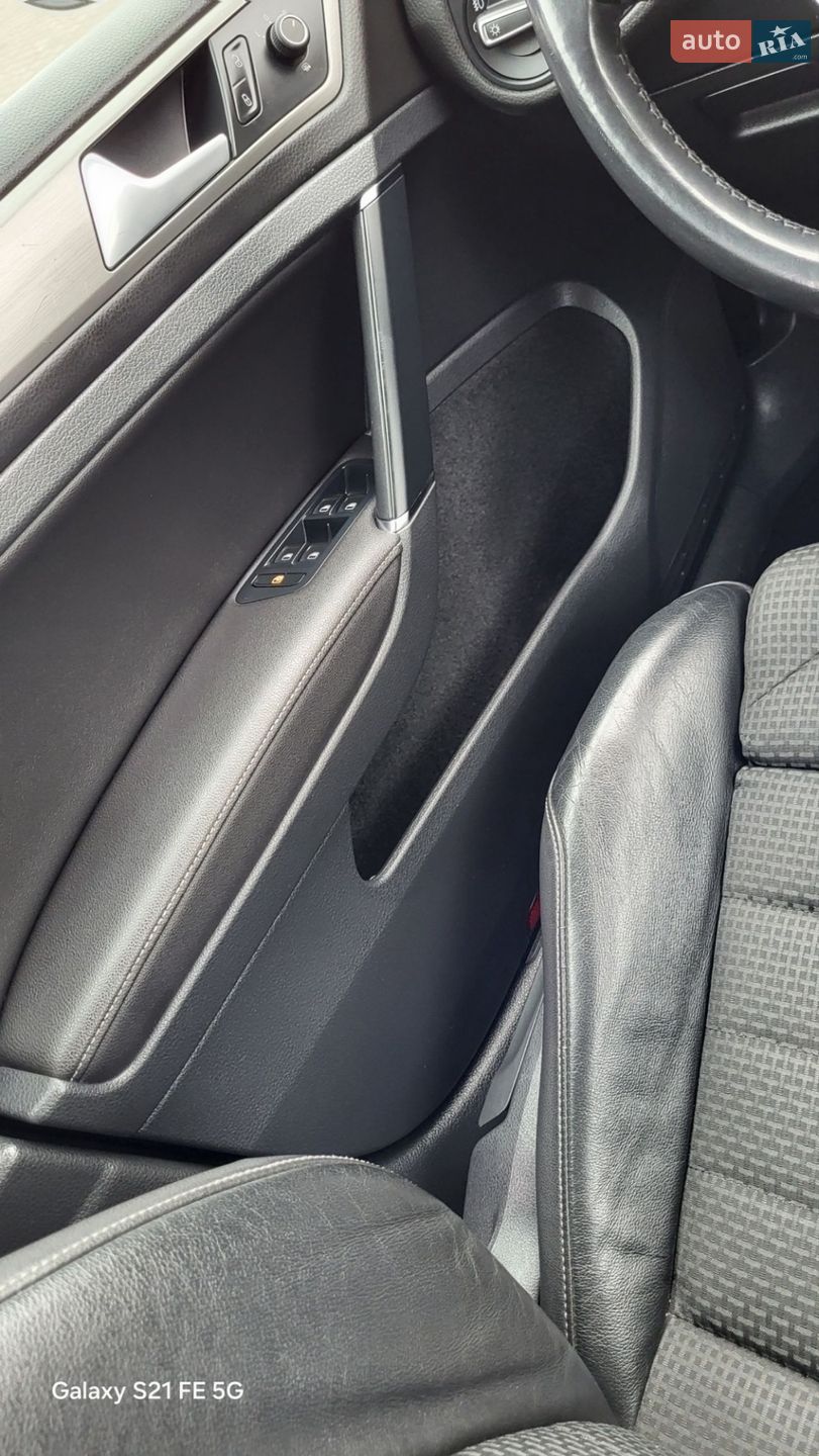 Volkswagen Golf 2015 VIN WVWZZZAUZFP631294 фото оголошення 21 з 45