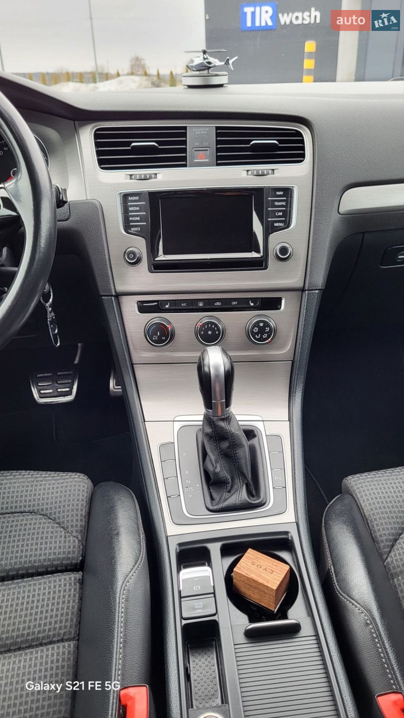 Volkswagen Golf 2015 VIN WVWZZZAUZFP631294 фото оголошення 17 з 45
