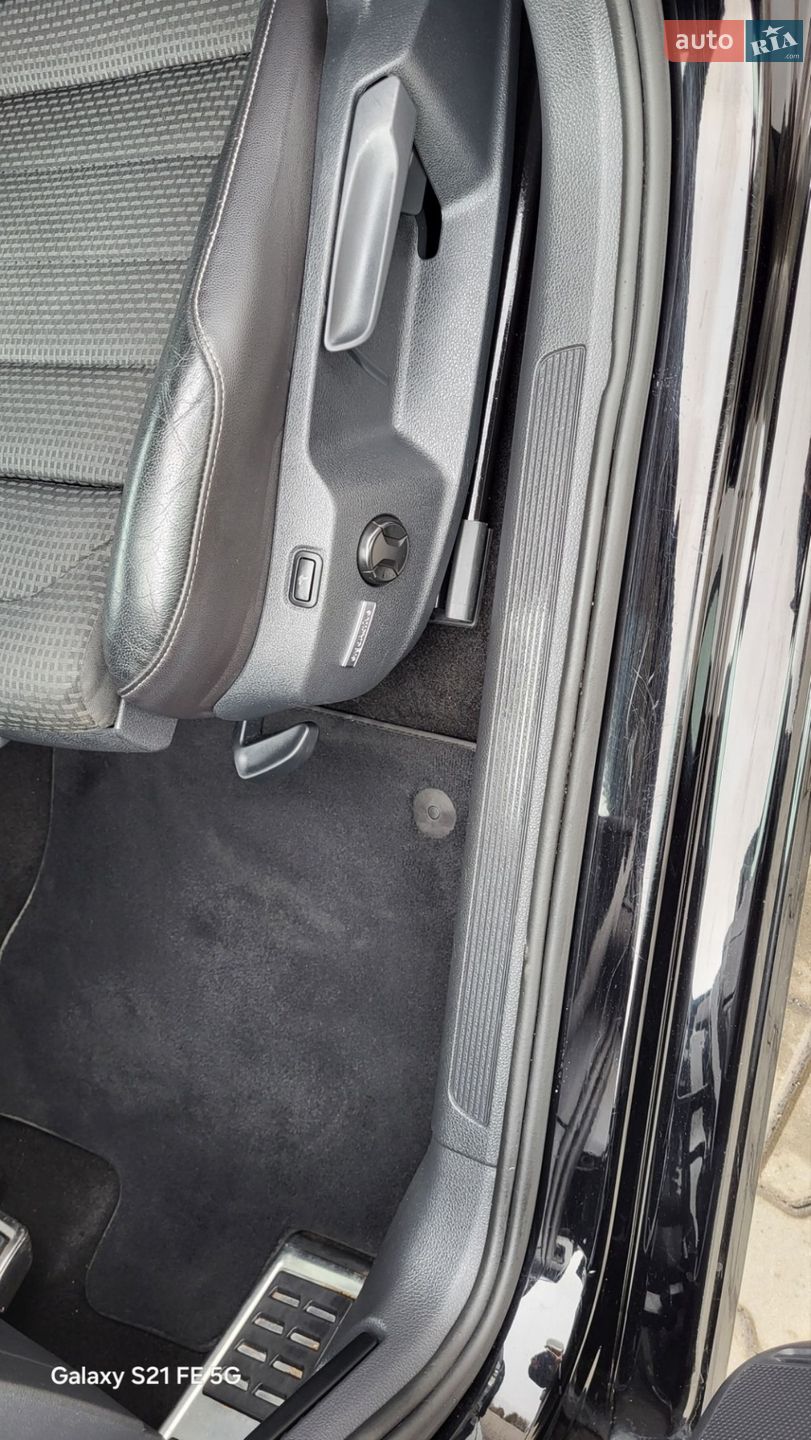 Volkswagen Golf 2015 VIN WVWZZZAUZFP631294 фото оголошення 26 з 45