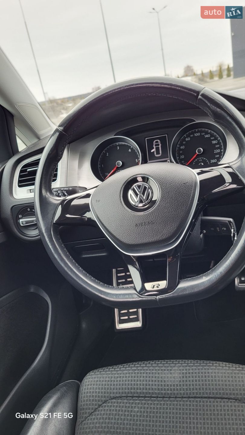 Volkswagen Golf 2015 VIN WVWZZZAUZFP631294 фото оголошення 22 з 45
