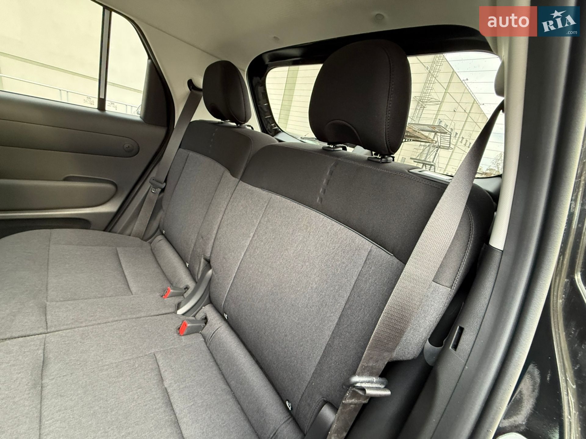Hyundai Inster EV 2025 VIN KMHB55125SW017623 фото оголошення 34 з 60