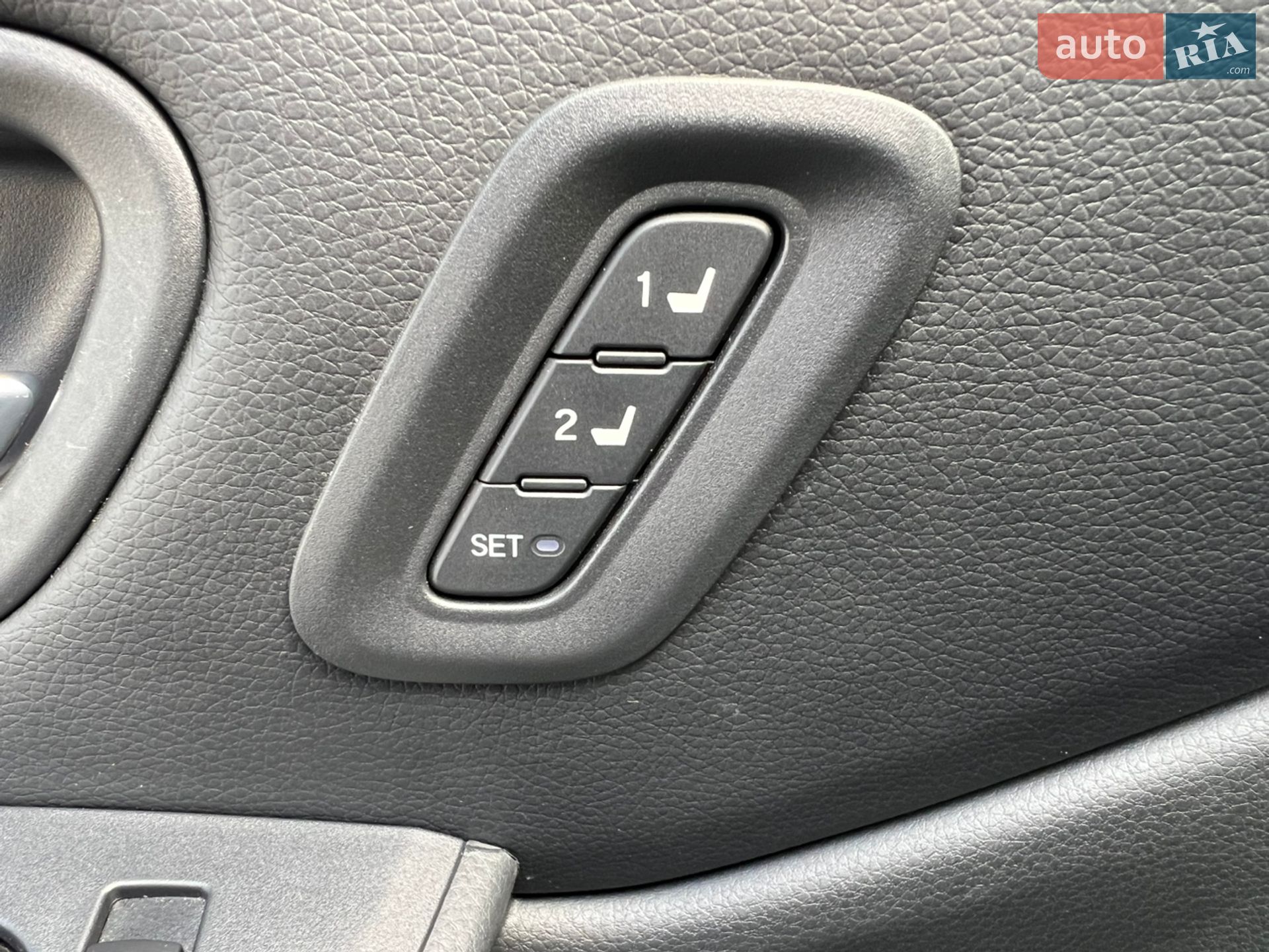 Honda Pilot 2023 VIN 5FNYG1H49PB003700 фото оголошення 8 з 43
