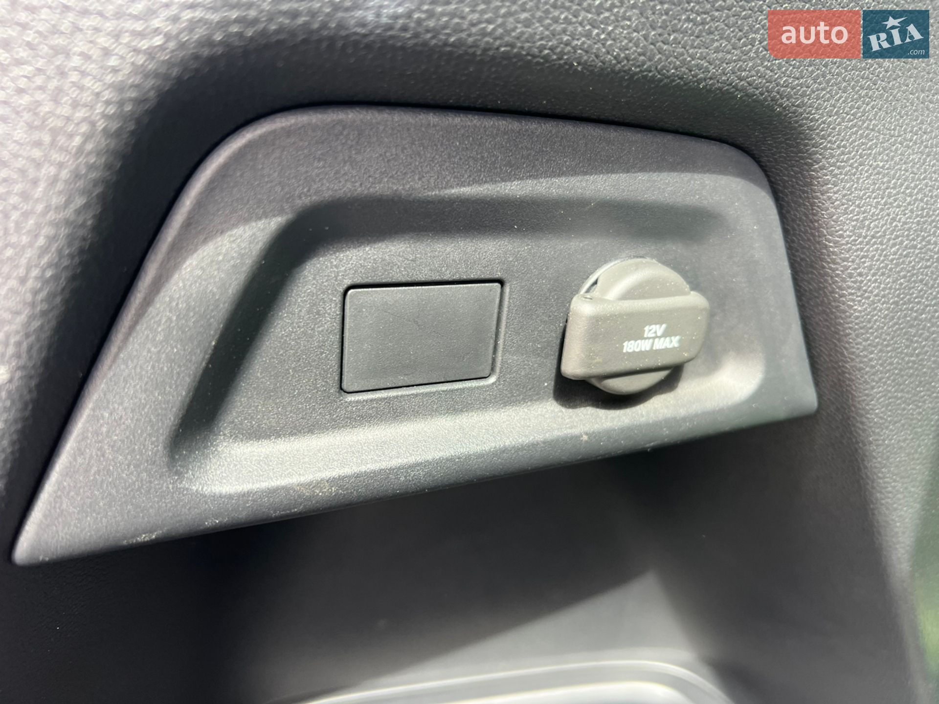 Honda Pilot 2023 VIN 5FNYG1H49PB003700 фото оголошення 28 з 43