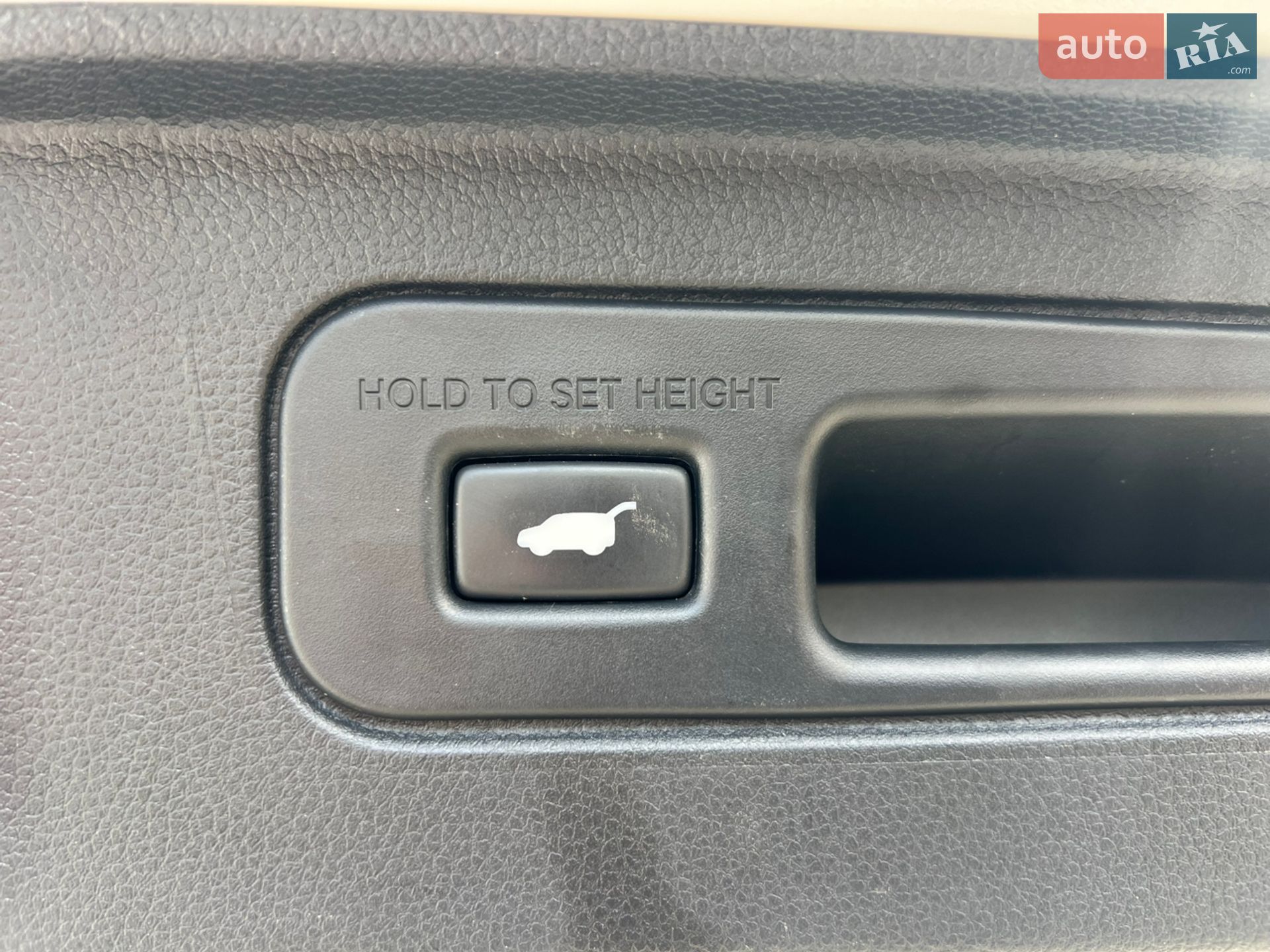 Honda Pilot 2023 VIN 5FNYG1H49PB003700 фото оголошення 32 з 43