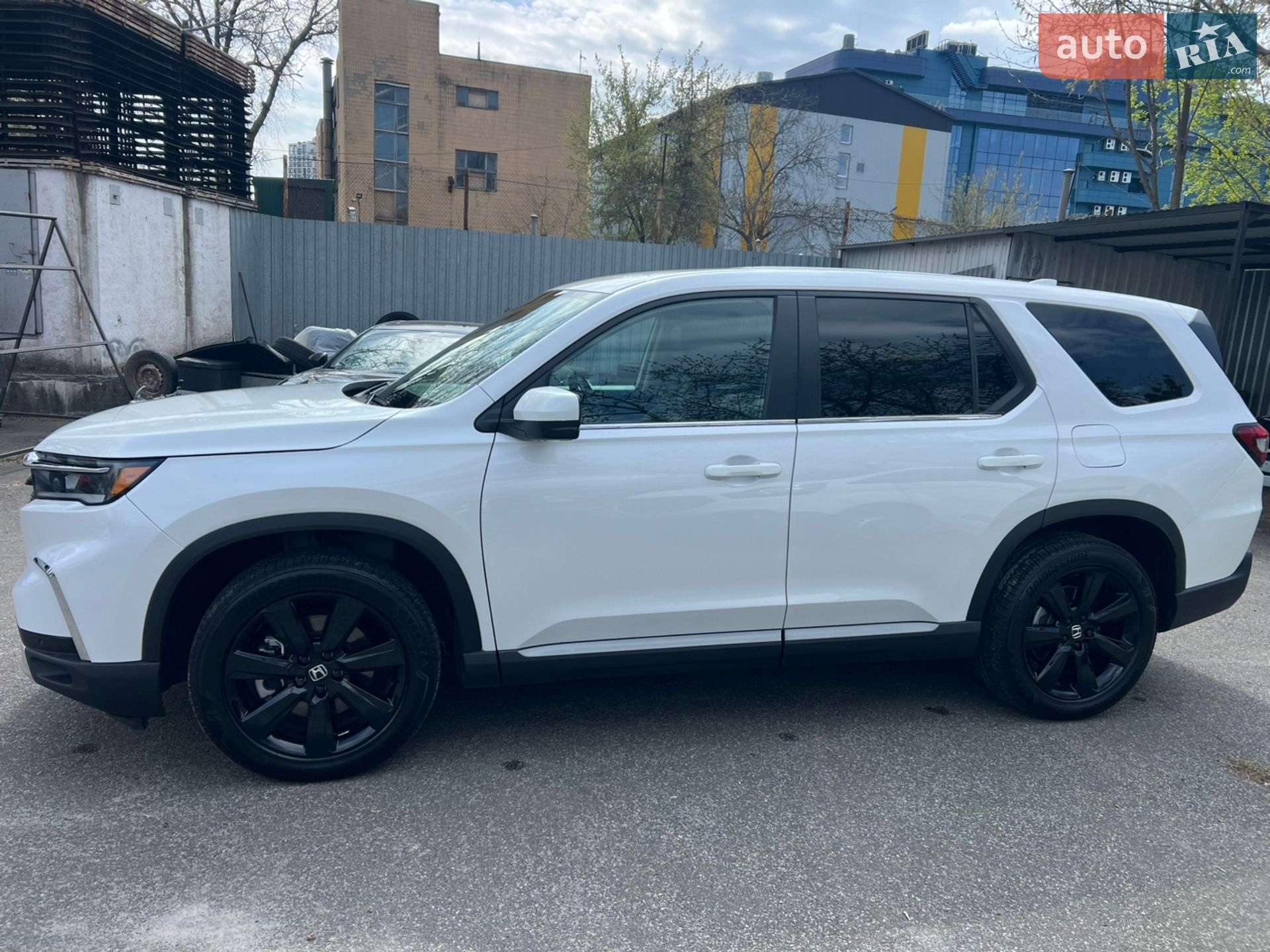 Honda Pilot 2023 VIN 5FNYG1H49PB003700 фото оголошення 34 з 43