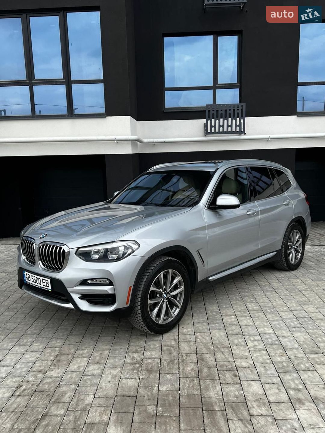BMW X3 2019 VIN 5UXTR7C51KLR50578 фото оголошення 3 з 39