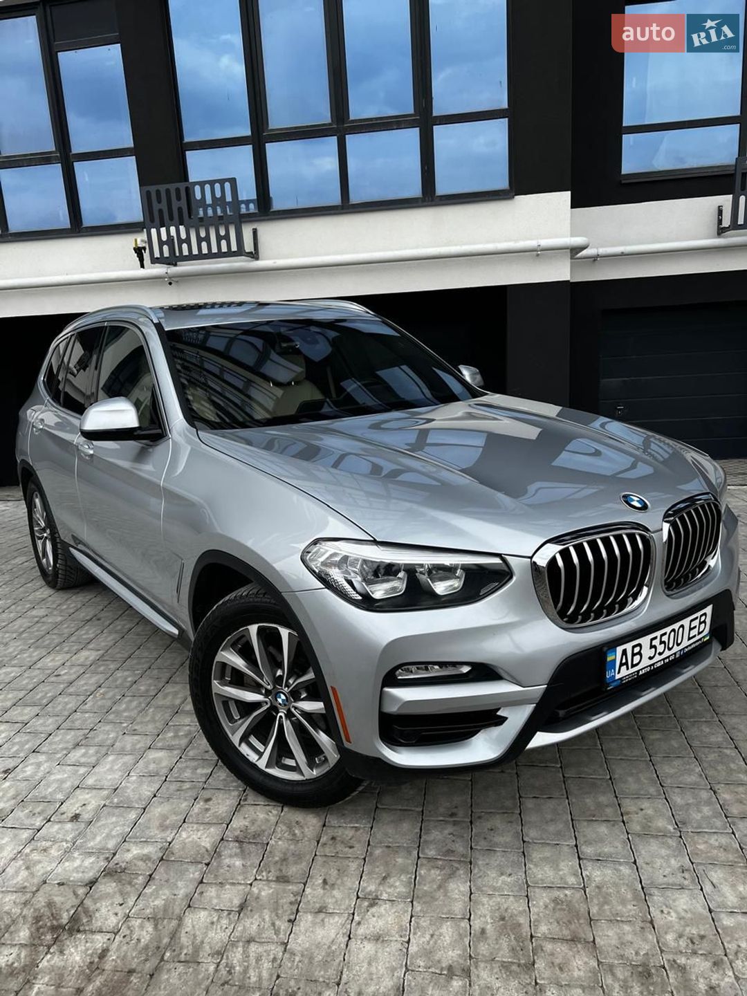 BMW X3 2019 VIN 5UXTR7C51KLR50578 фото оголошення 13 з 39