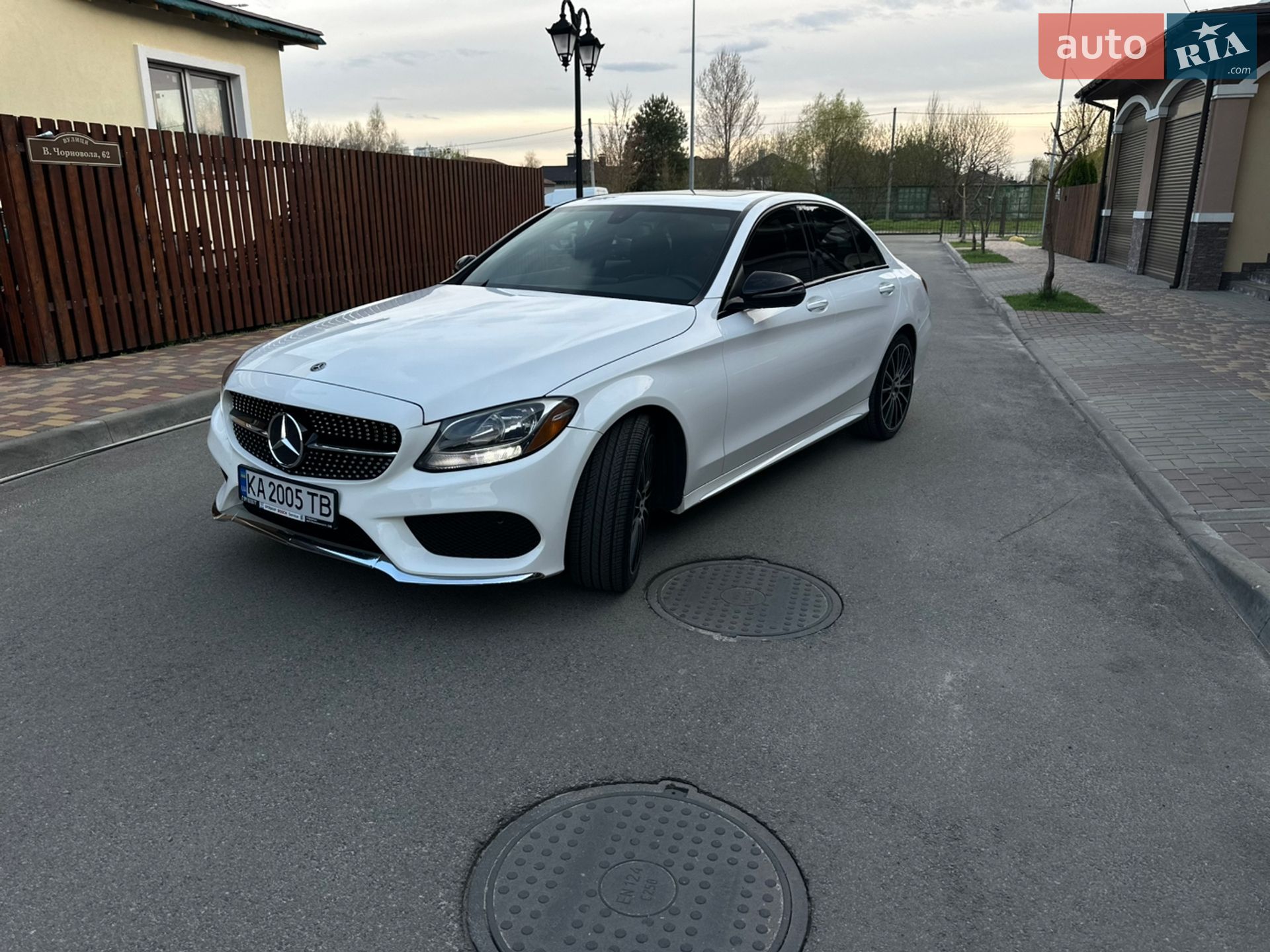 Mercedes-Benz C-Class 2018 VIN 55SWF4JB0JU265017 фото оголошення 2 з 45