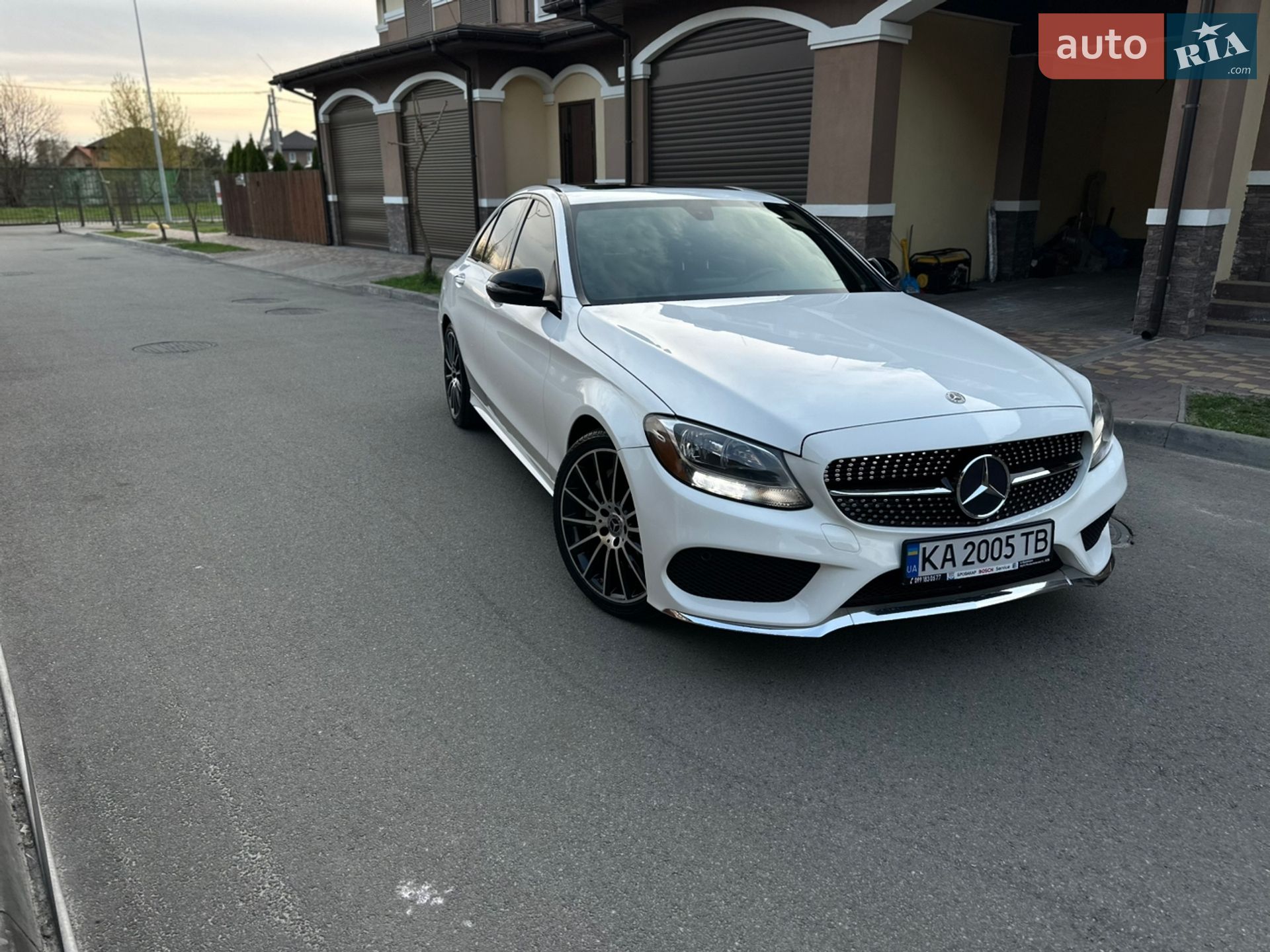 Mercedes-Benz C-Class 2018 VIN 55SWF4JB0JU265017 фото оголошення 4 з 45