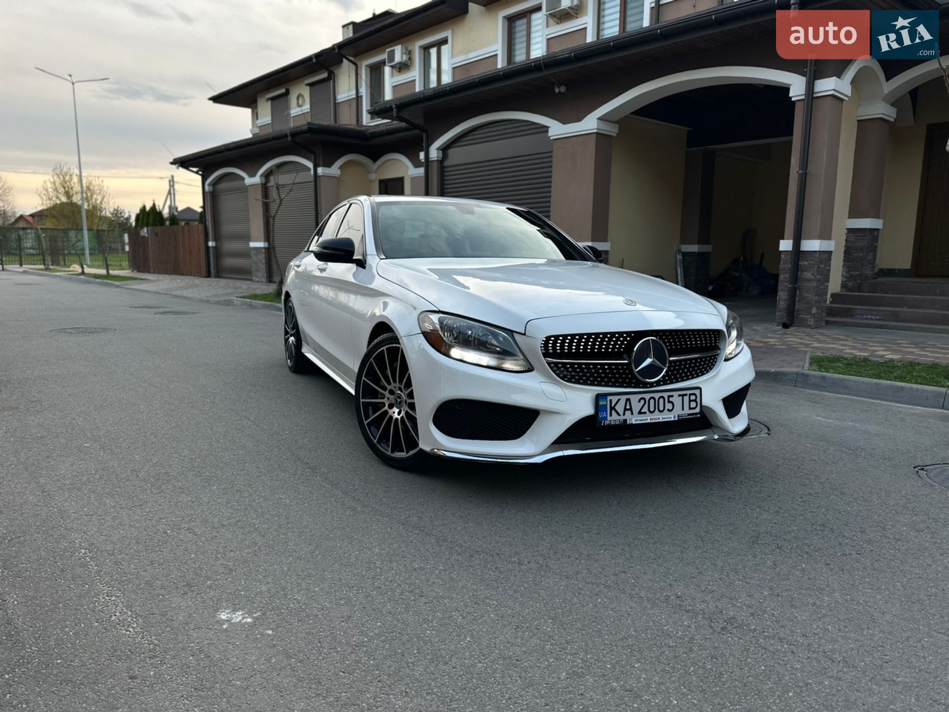 Mercedes-Benz C-Class 2018 VIN 55SWF4JB0JU265017 фото оголошення 5 з 45