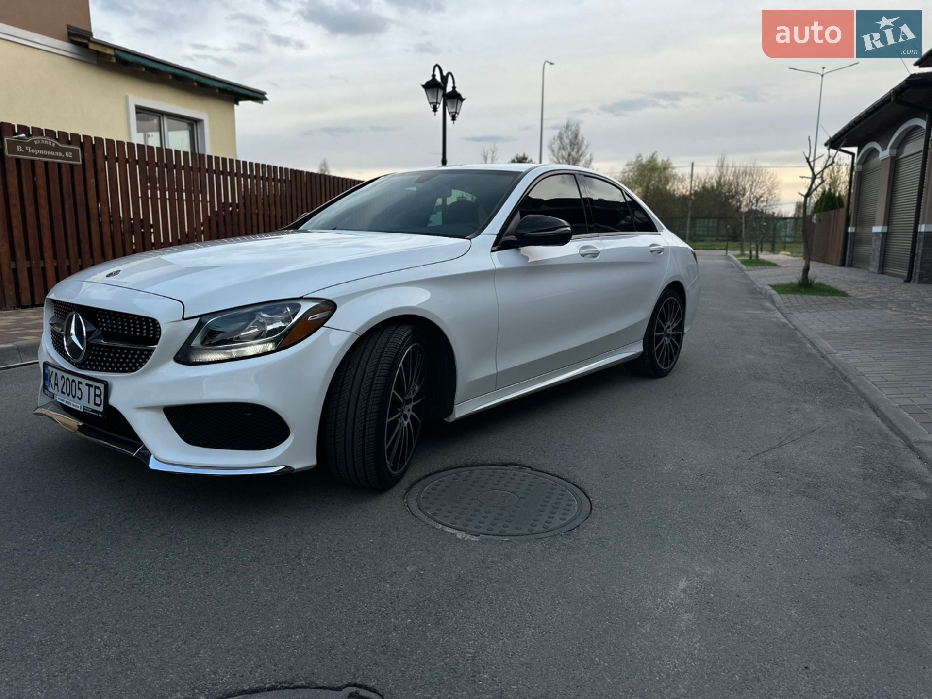 Mercedes-Benz C-Class 2018 VIN 55SWF4JB0JU265017 фото оголошення 13 з 45