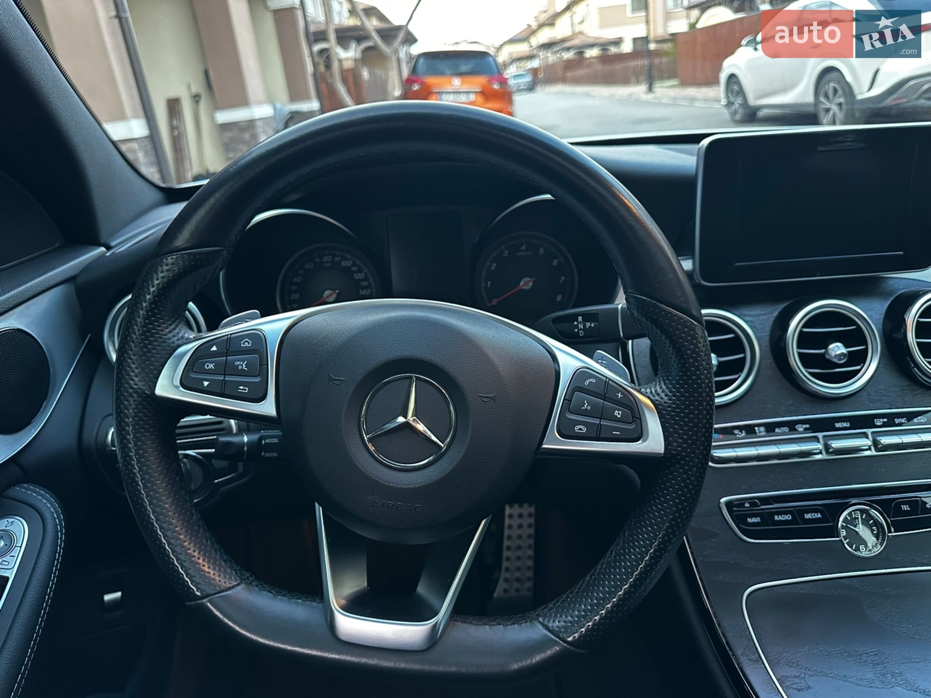 Mercedes-Benz C-Class 2018 VIN 55SWF4JB0JU265017 фото оголошення 32 з 45