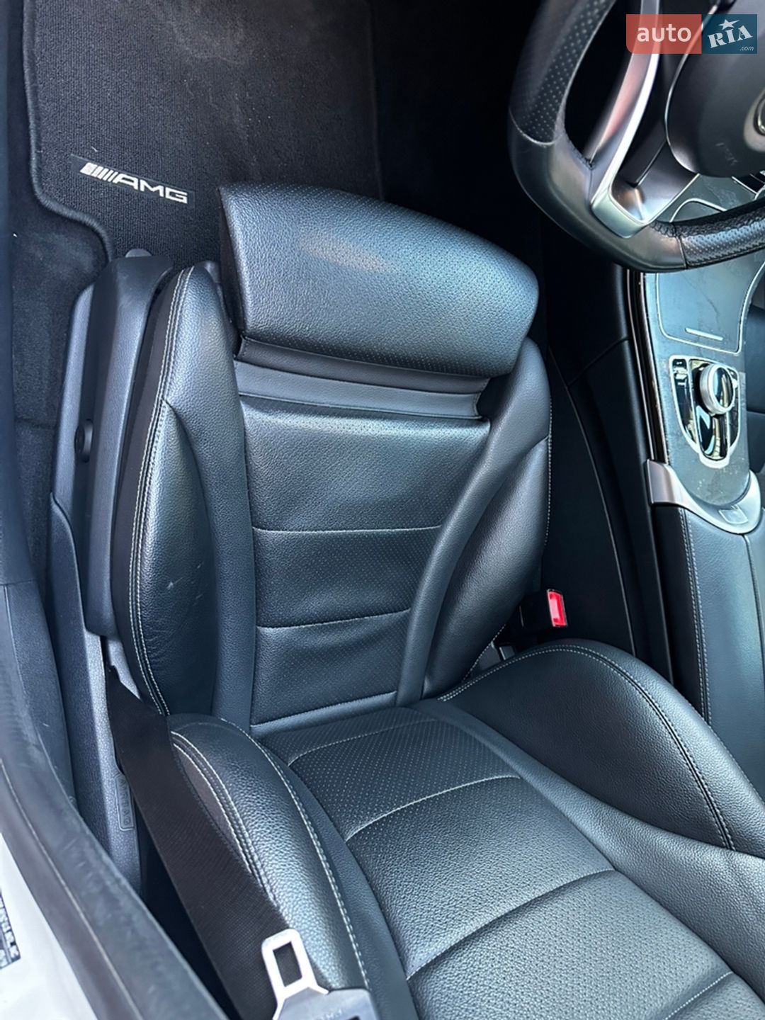 Mercedes-Benz C-Class 2018 VIN 55SWF4JB0JU265017 фото оголошення 37 з 45