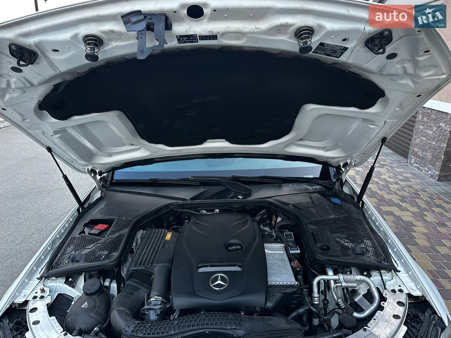 Mercedes-Benz C-Class 2018 VIN 55SWF4JB0JU265017 фото оголошення 39 з 45
