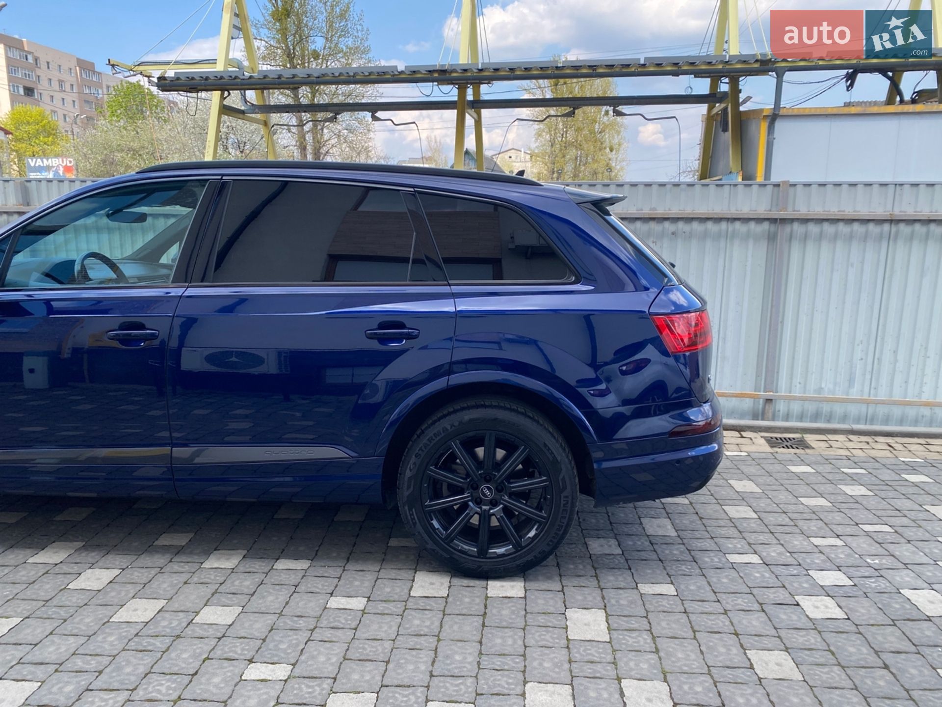 Audi Q7 2019 VIN WA1VAAF73KD028202 фото оголошення 4 з 18