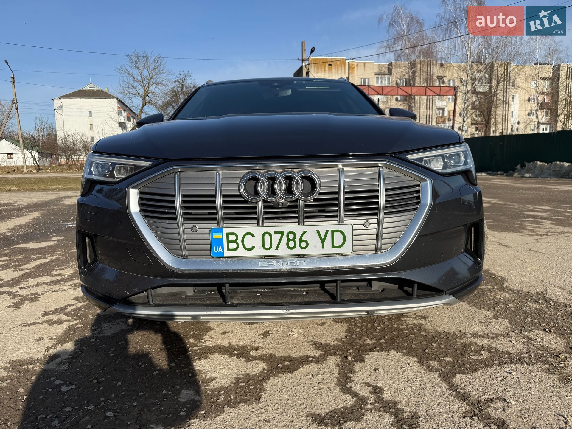 Audi e-tron 2019 VIN WA1VABGE9KB022211 фото оголошення 5 з 32