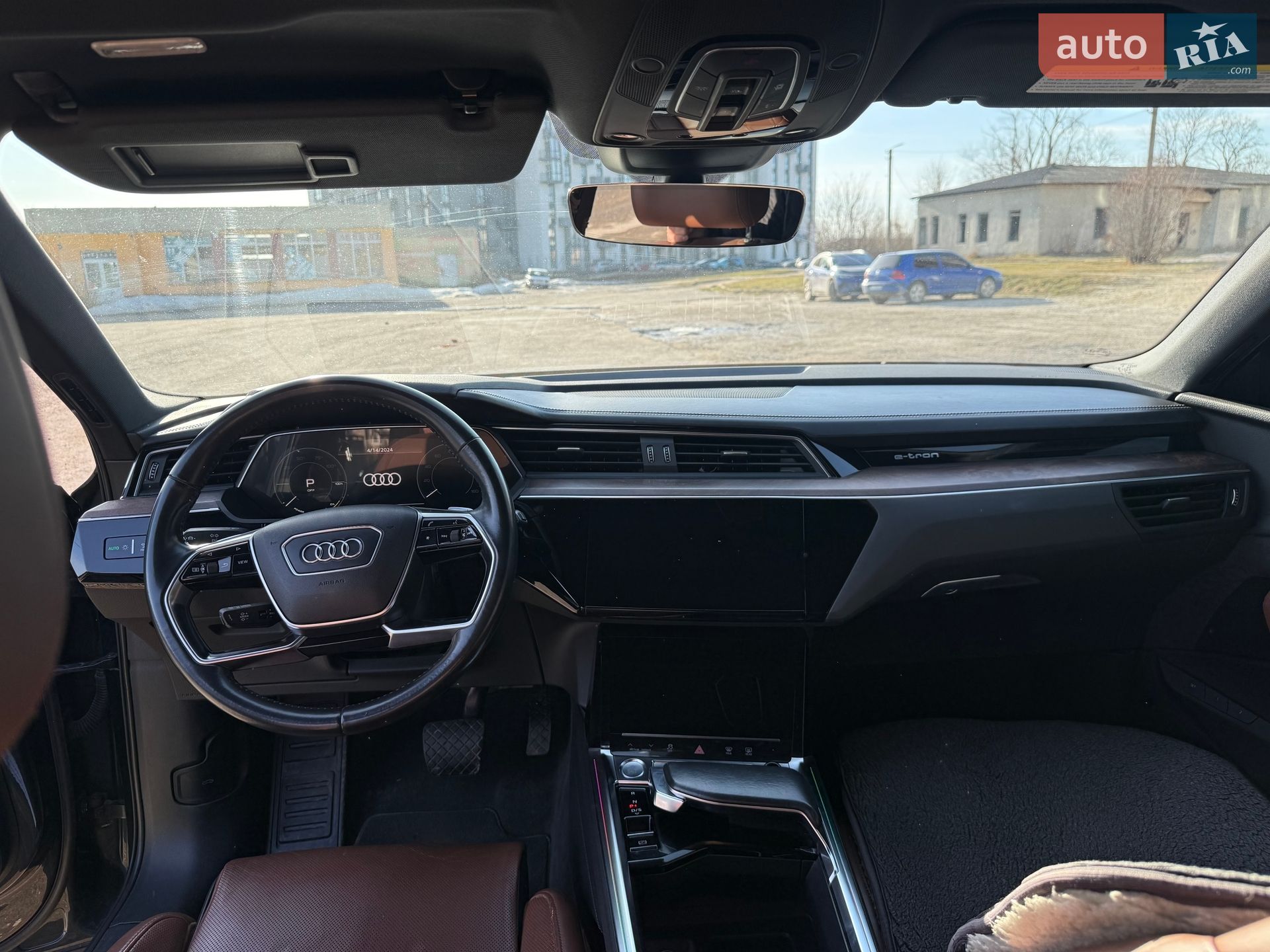 Audi e-tron 2019 VIN WA1VABGE9KB022211 фото оголошення 28 з 32