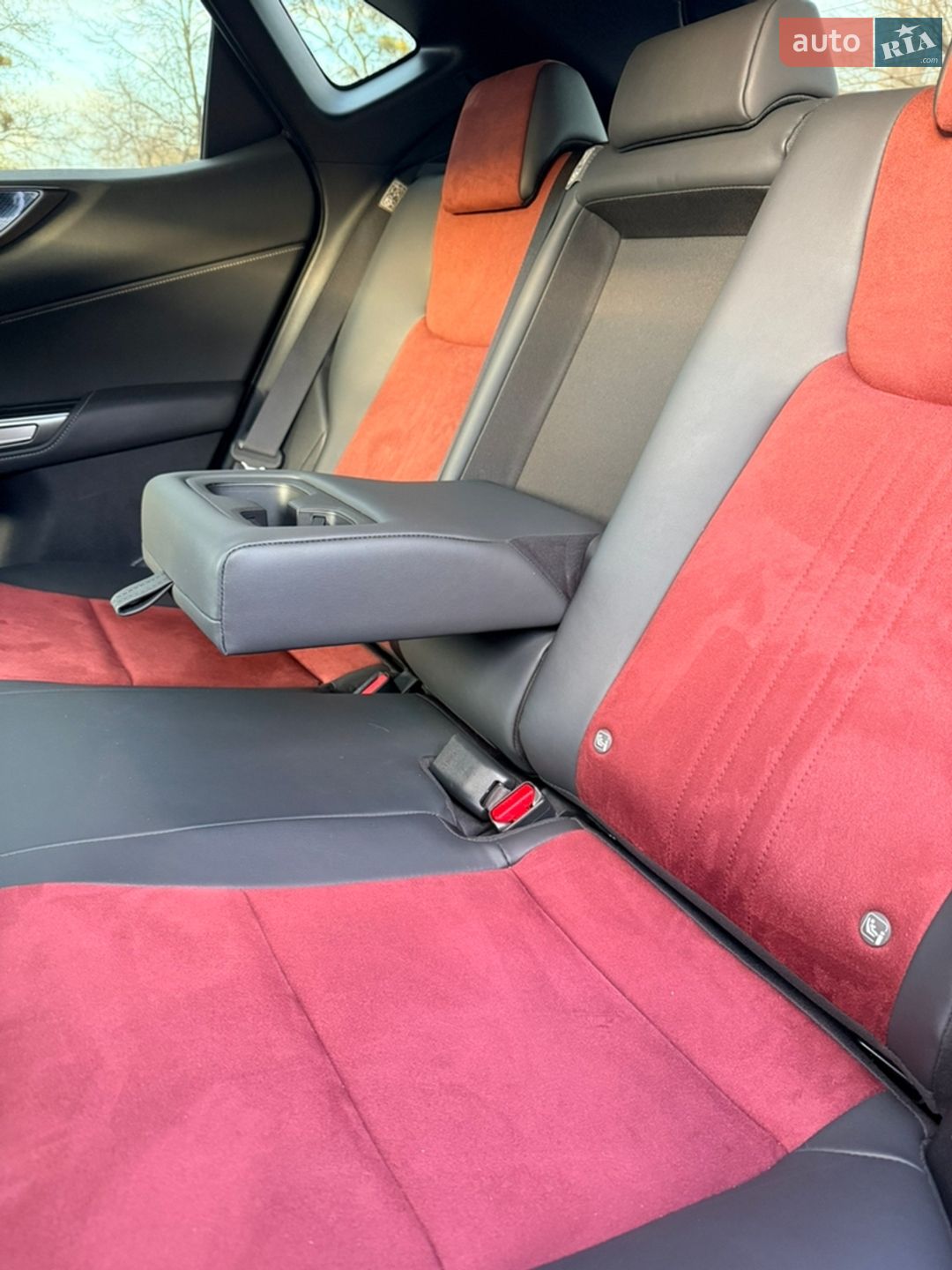 Lexus NX 2022 VIN JTJCFBAZ402001805 фото оголошення 26 з 40