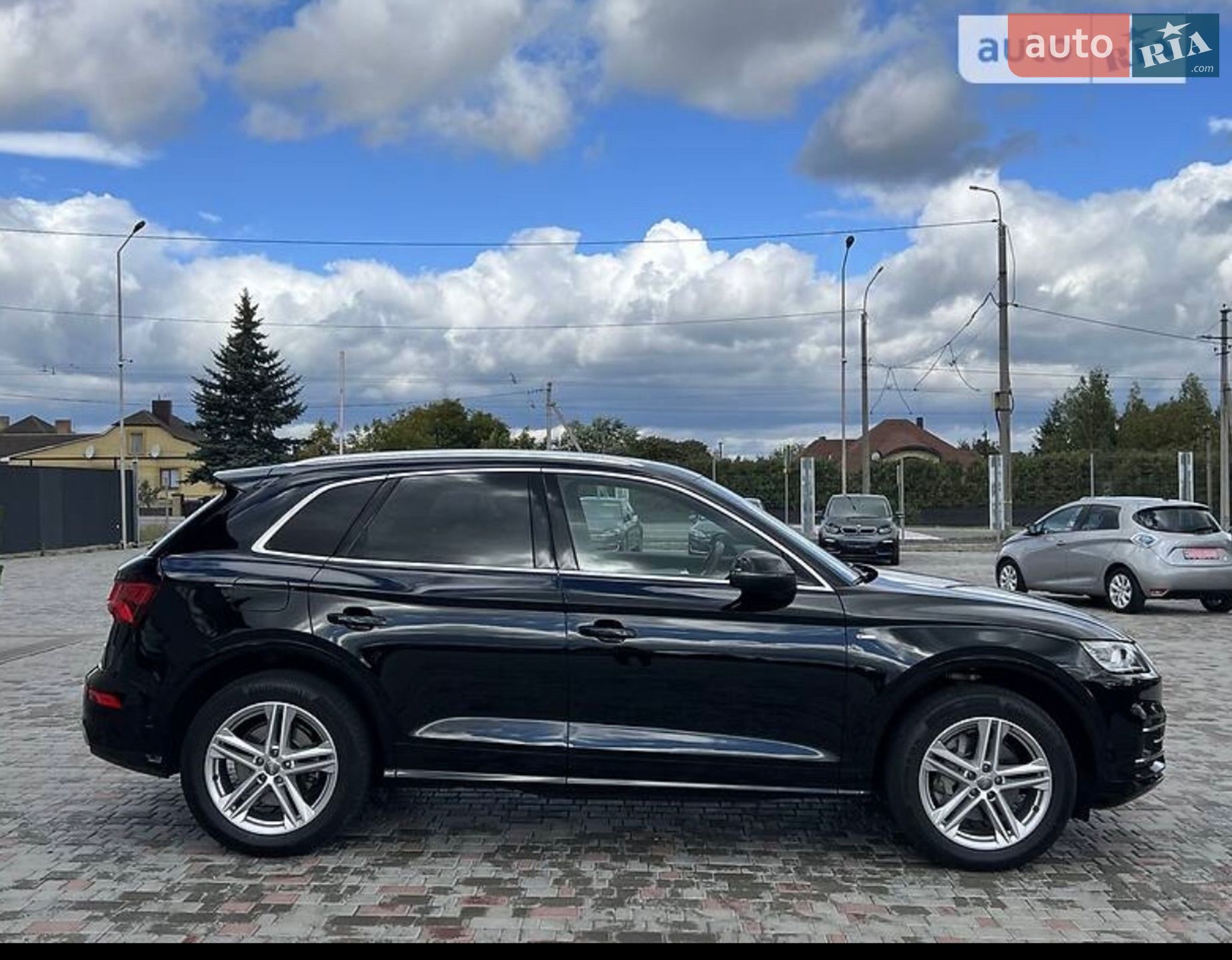 Audi Q5 2018 VIN WAUZZZFY2K2012086 фото оголошення 8 з 32