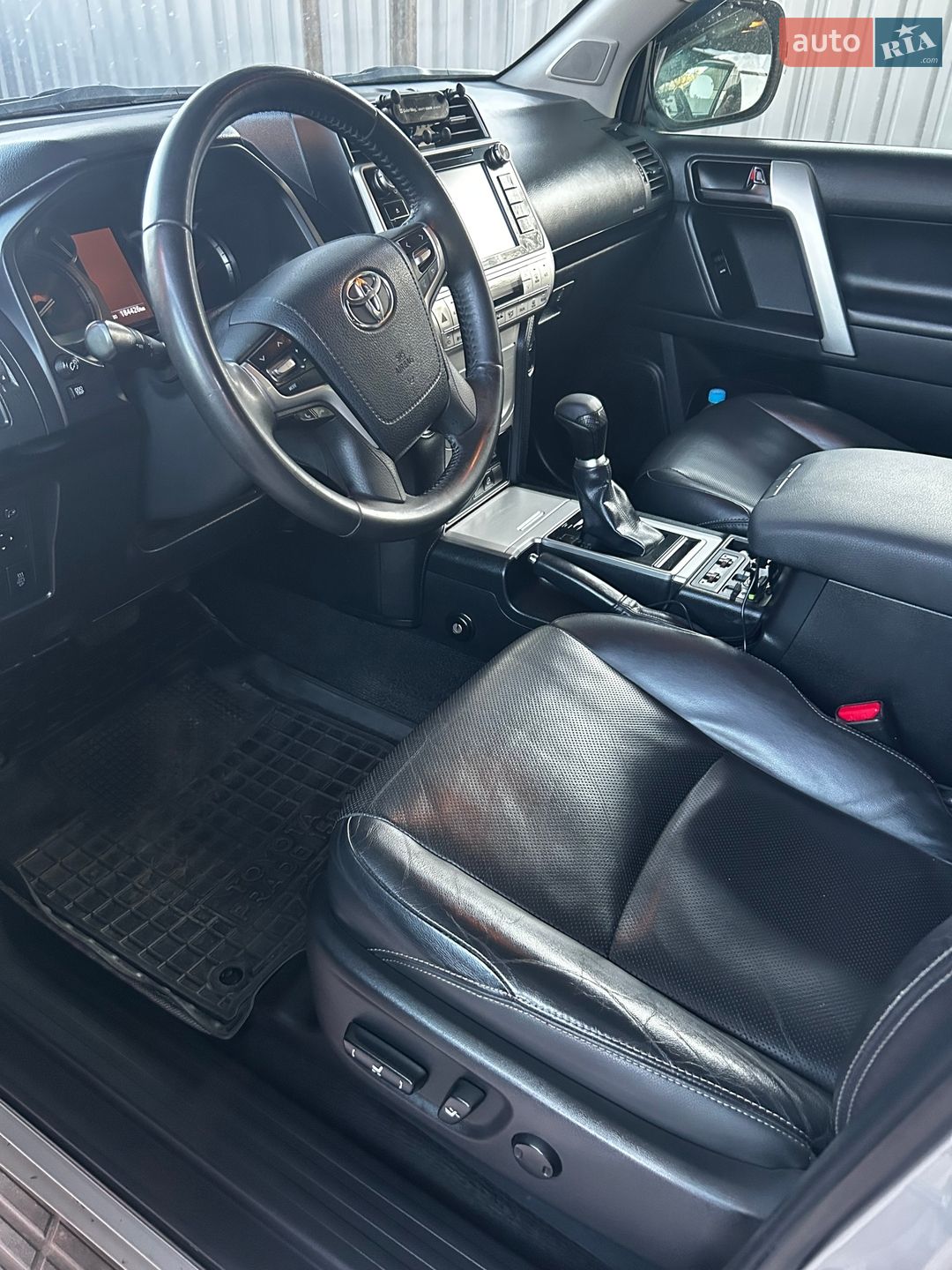 Toyota Land Cruiser Prado 2018 VIN JTEBR3FJ70K112858 фото оголошення 29 з 32