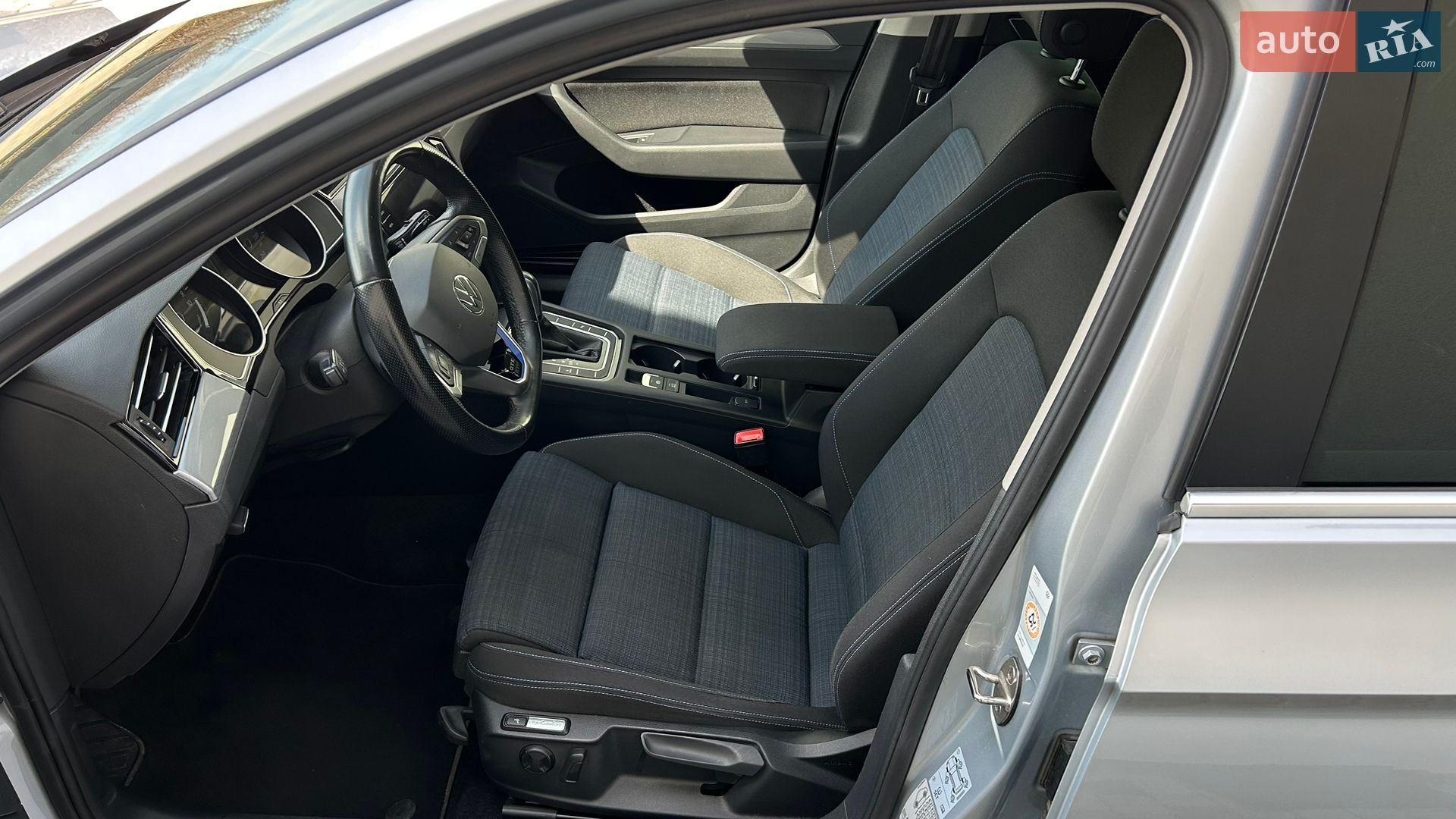 Volkswagen Passat 2022 VIN WVWZZZ3CZNE035072 фото оголошення 16 з 94